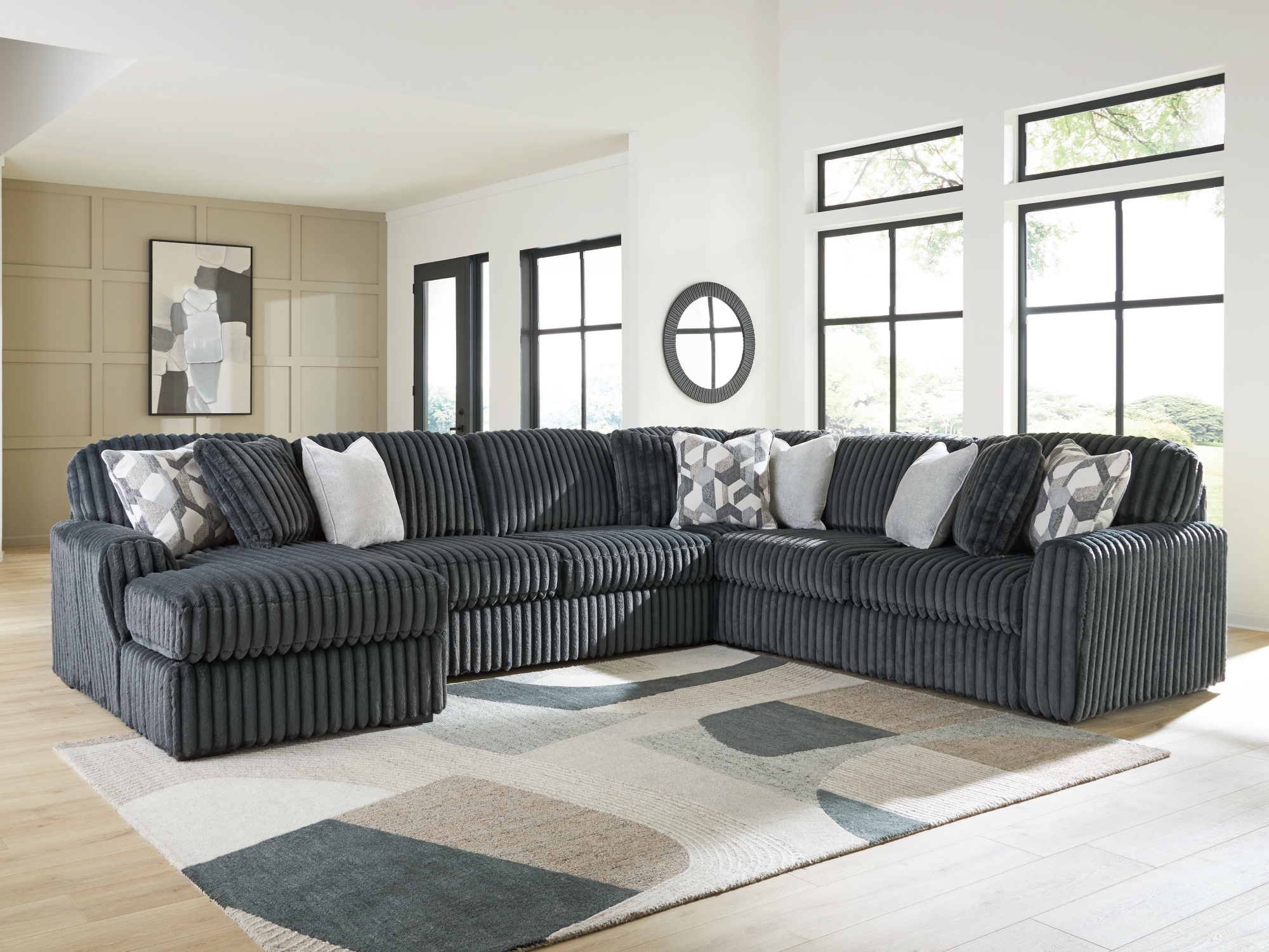 4-Piece Sectional With Chaise