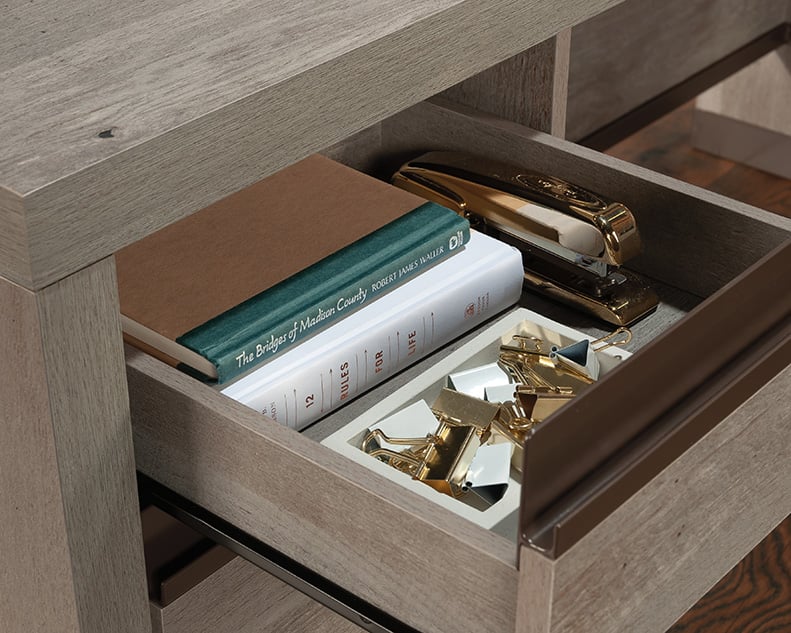 Manhattan Gate L-Shaped Desk