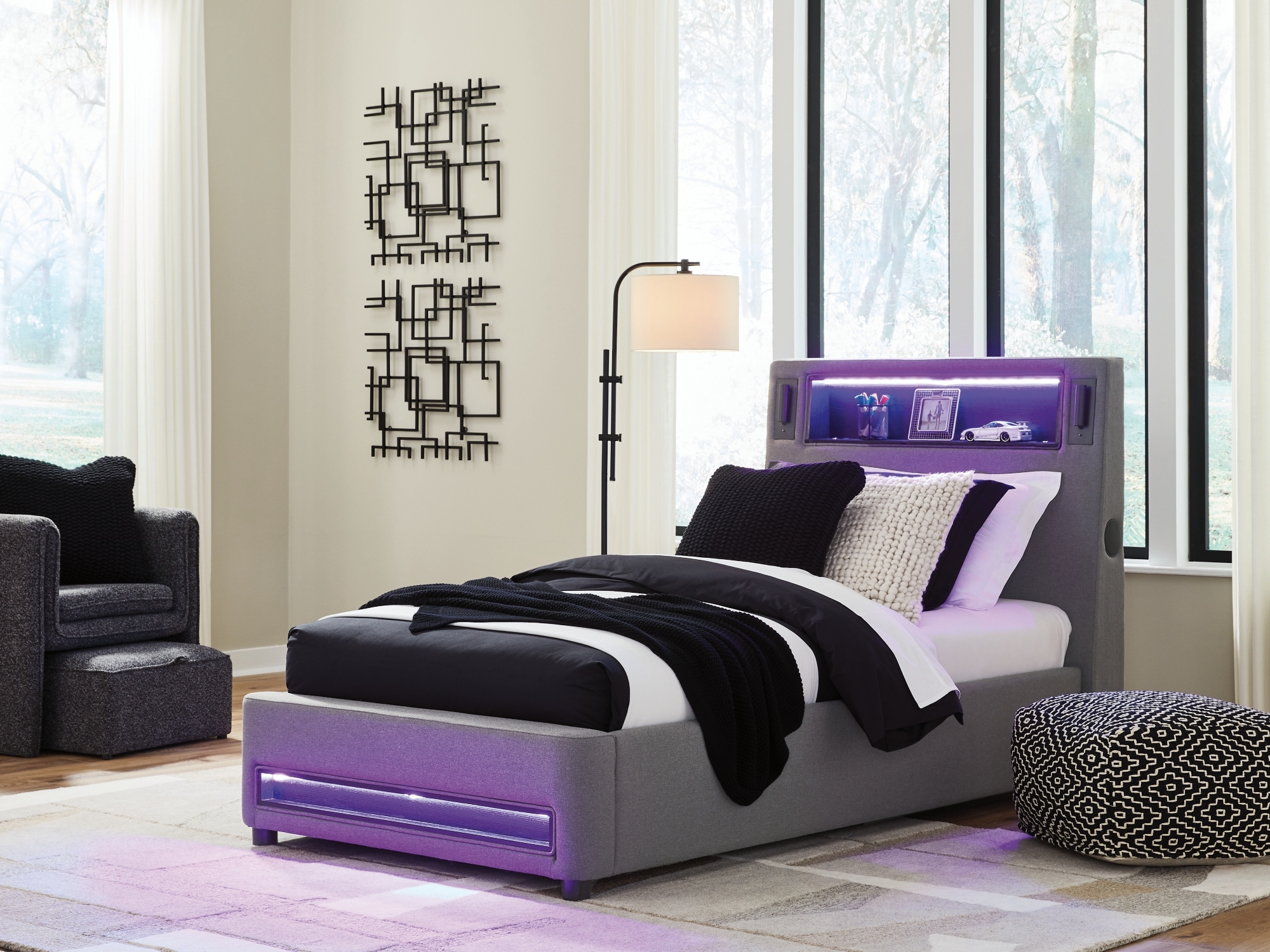 Signature Design by Ashley Verishaw Twin Upholstered Bed