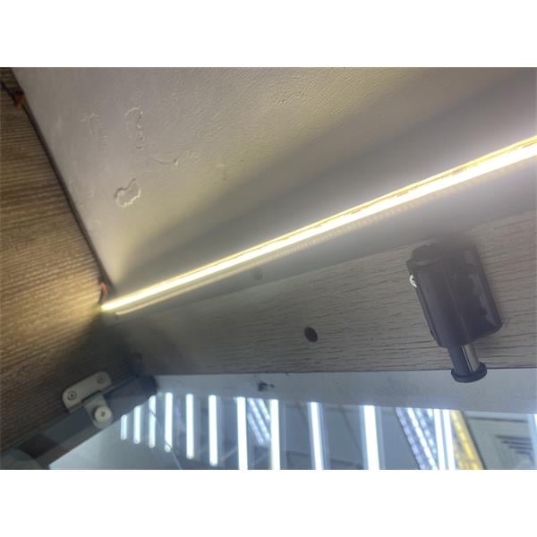 Riverside Furniture Sariel Display Server