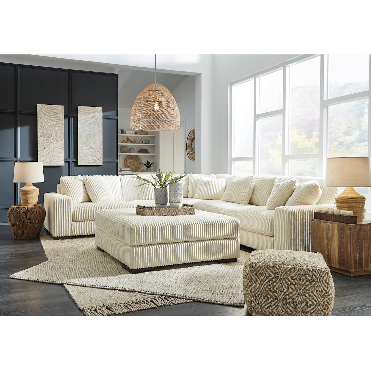 Signature Design by Ashley Lindyn 5-Piece Sectional