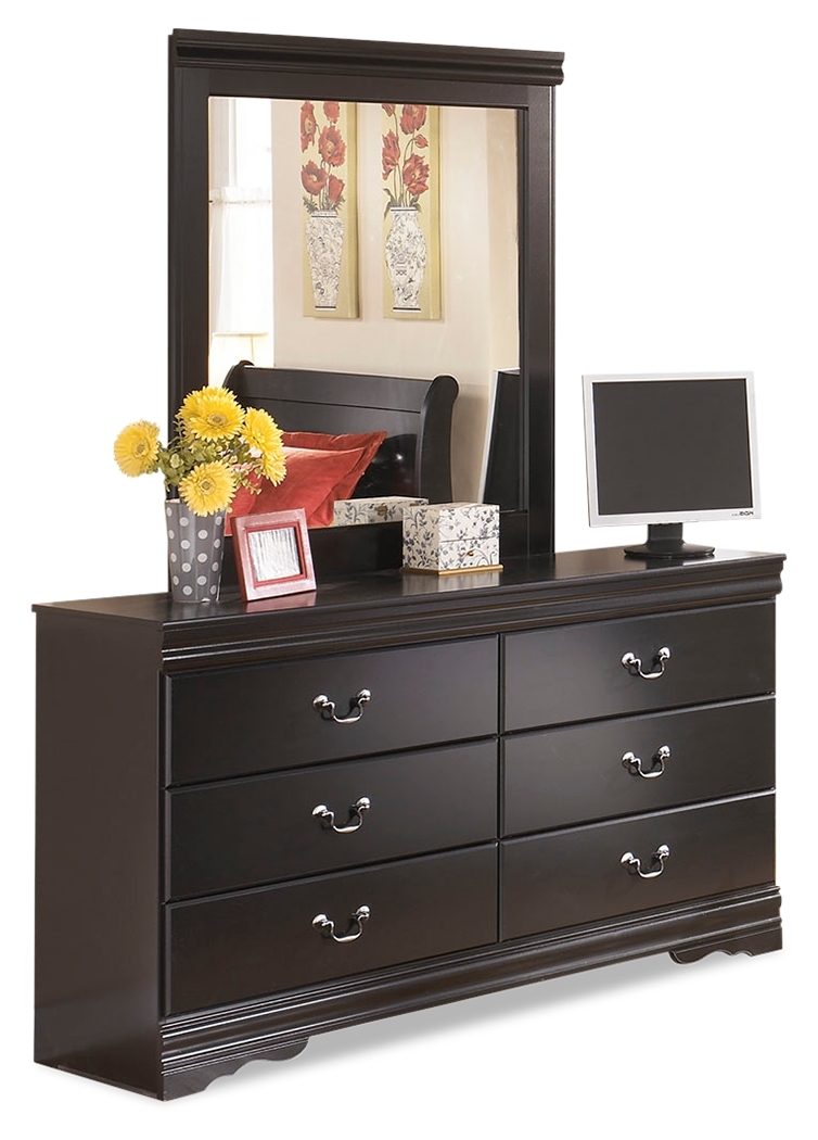 Signature Design by Ashley Huey Vineyard Queen Bedroom Set