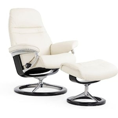 Medium Reclining Chair with Signature Base