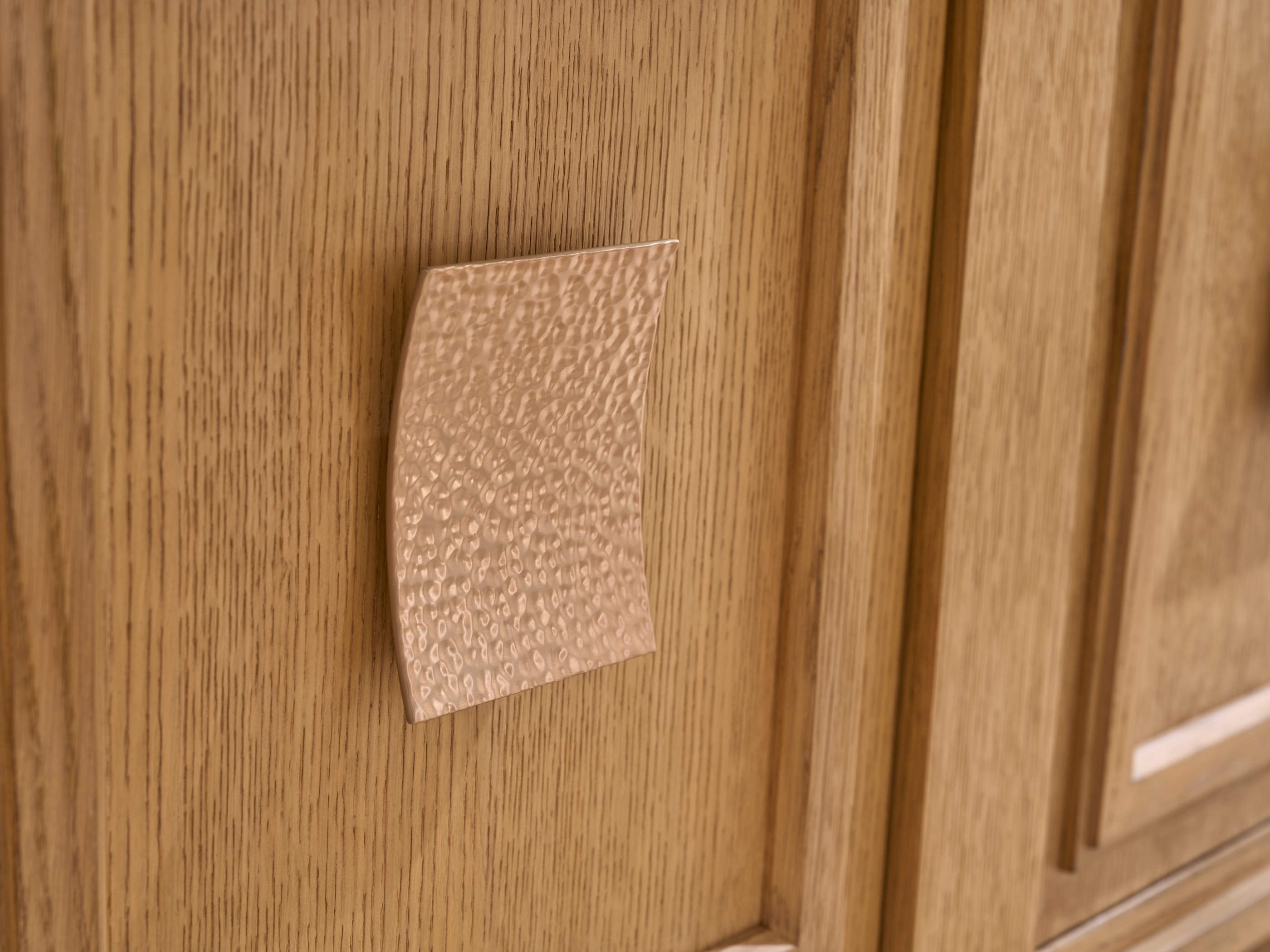 Sligh Studio Designs 327-660 Morella 4-Door Media Console | Baer's ...