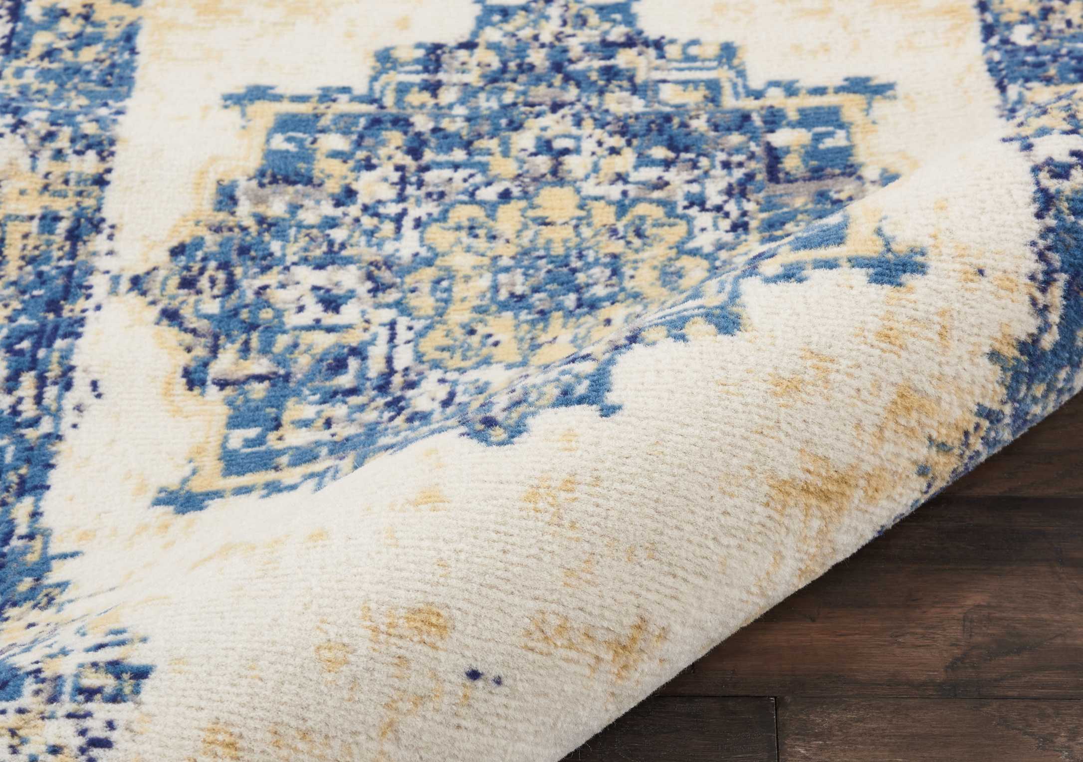 2'3" x 7'6"  Rug