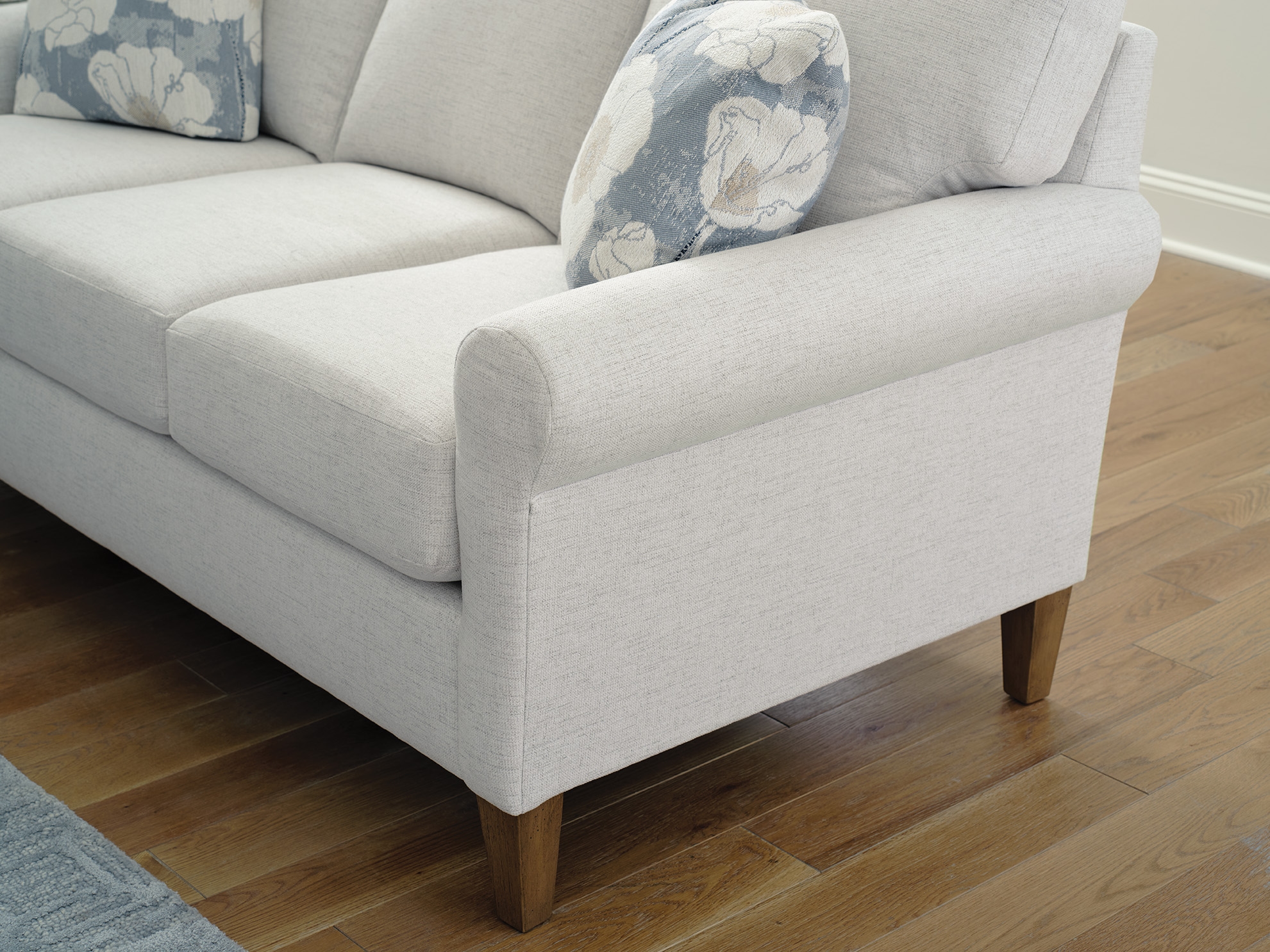 England Arlie Sofa