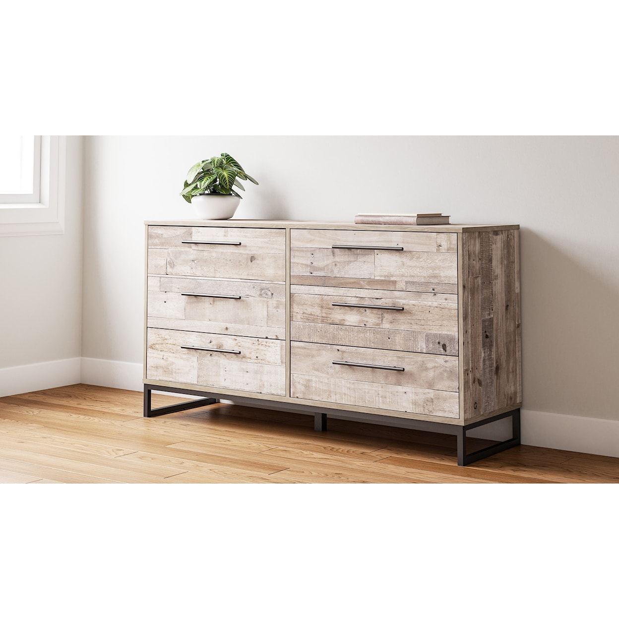 Signature Design by Ashley Neilsville Dresser