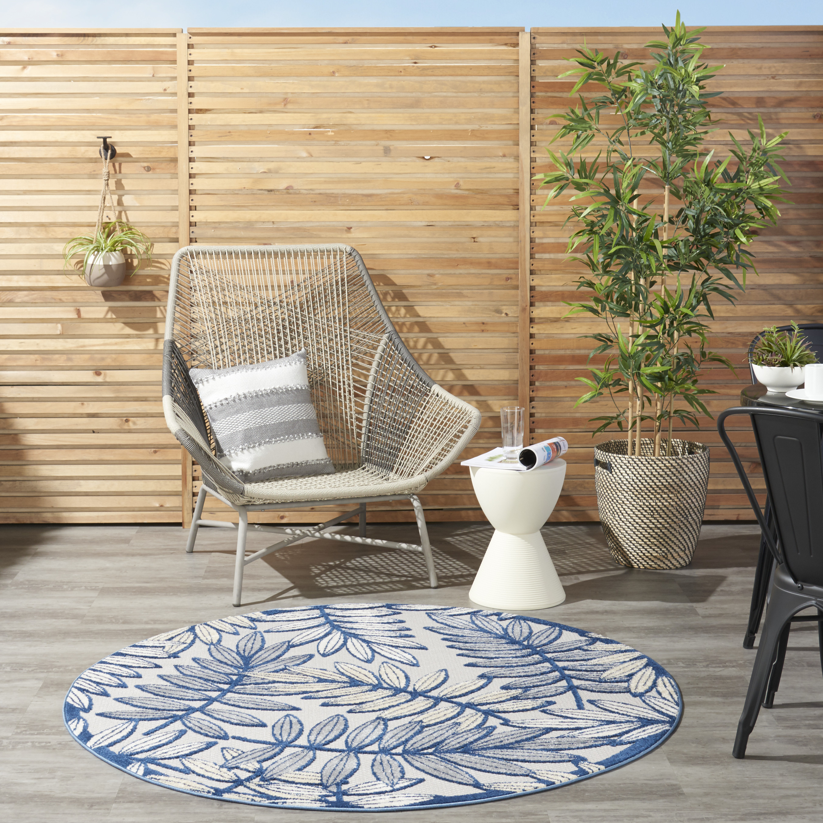 Nourison Aloha 5'3" Round  Rug