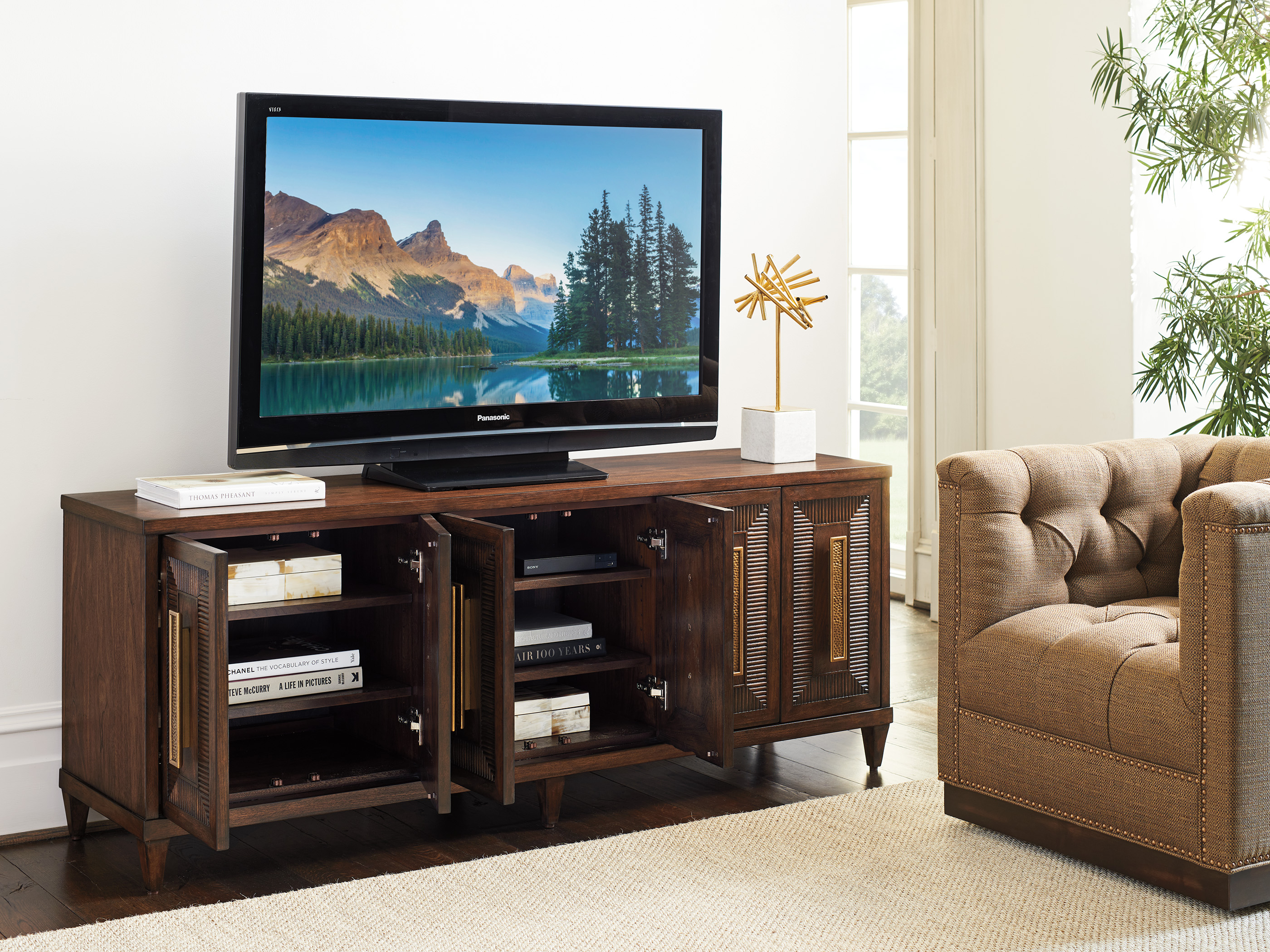Modesto Media Console