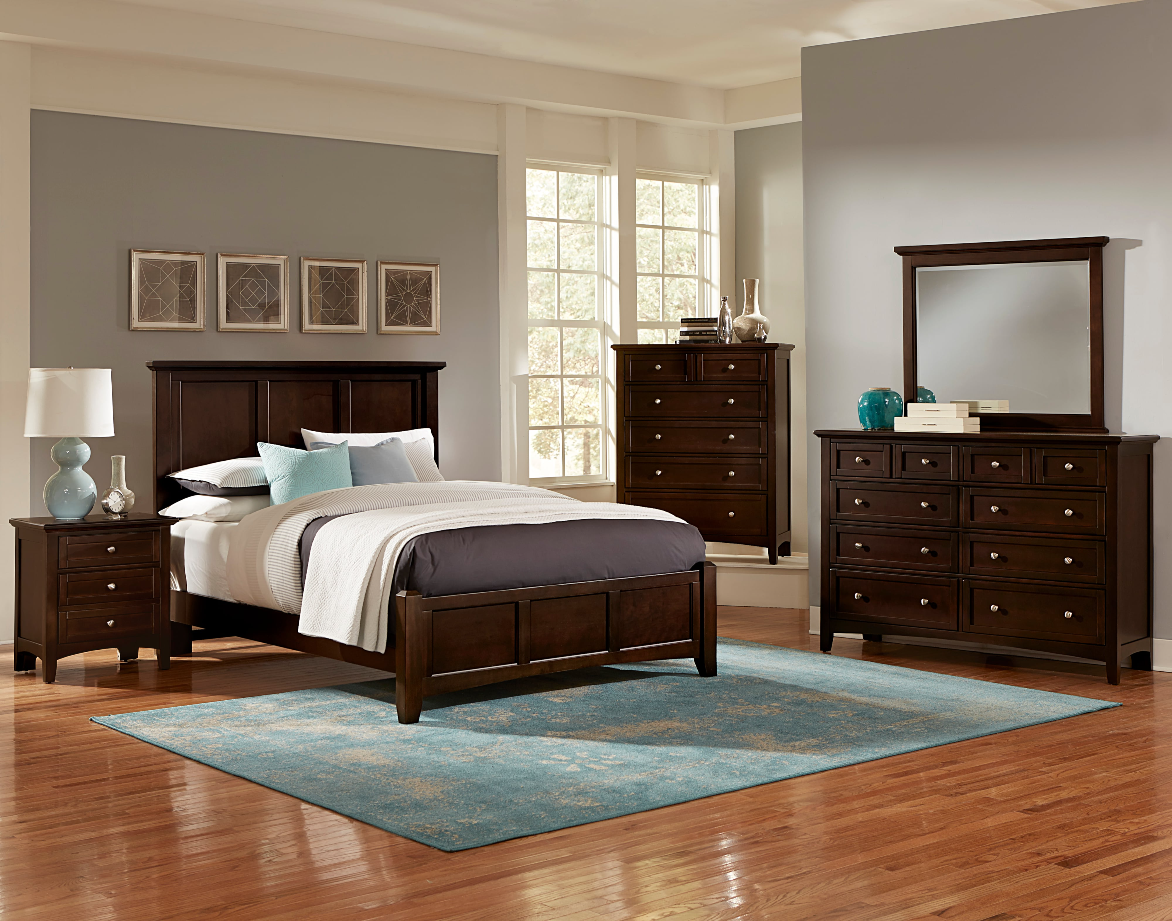 Vaughan-Bassett Bonanza King Mansion Bed