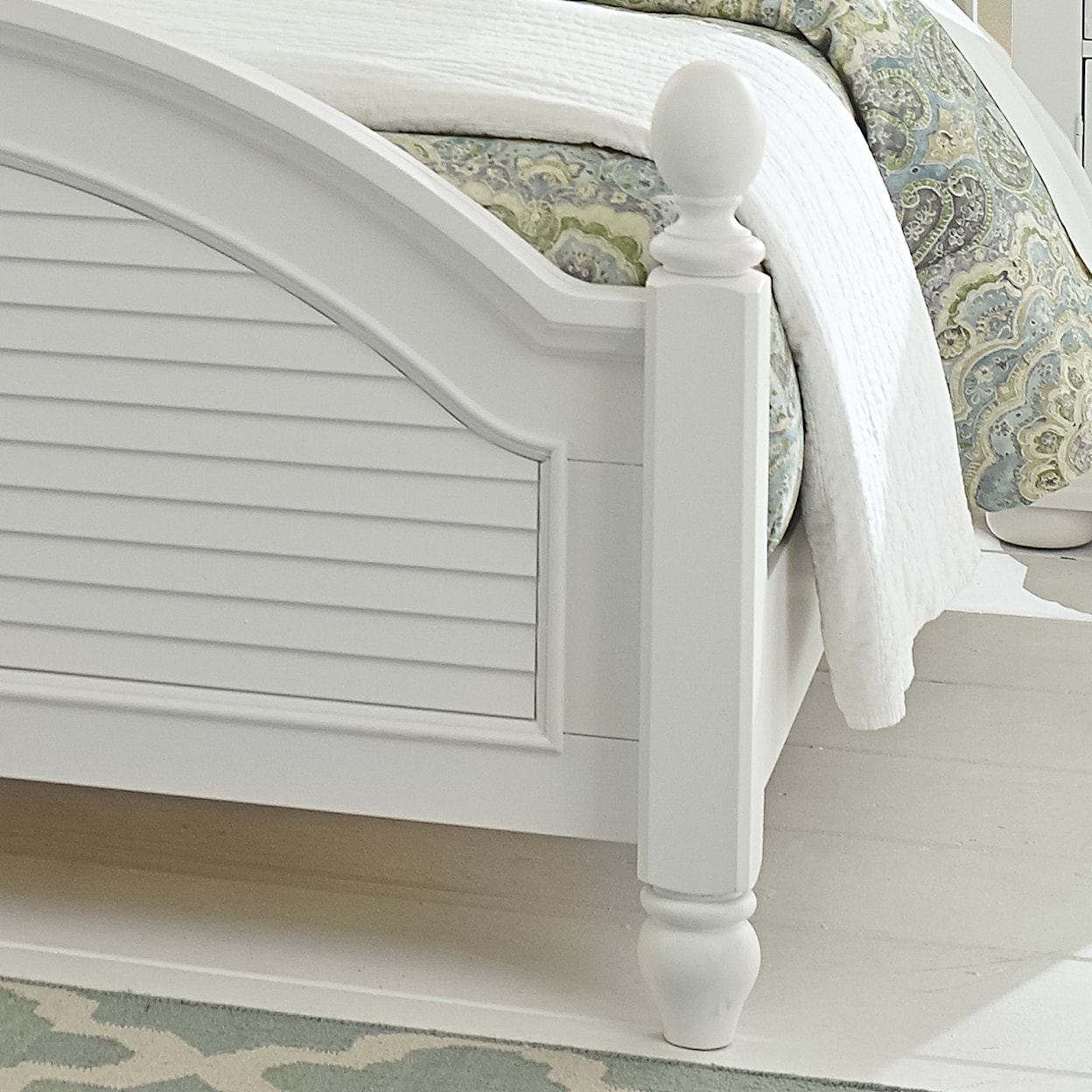 Libby Summer House Queen Poster Bed