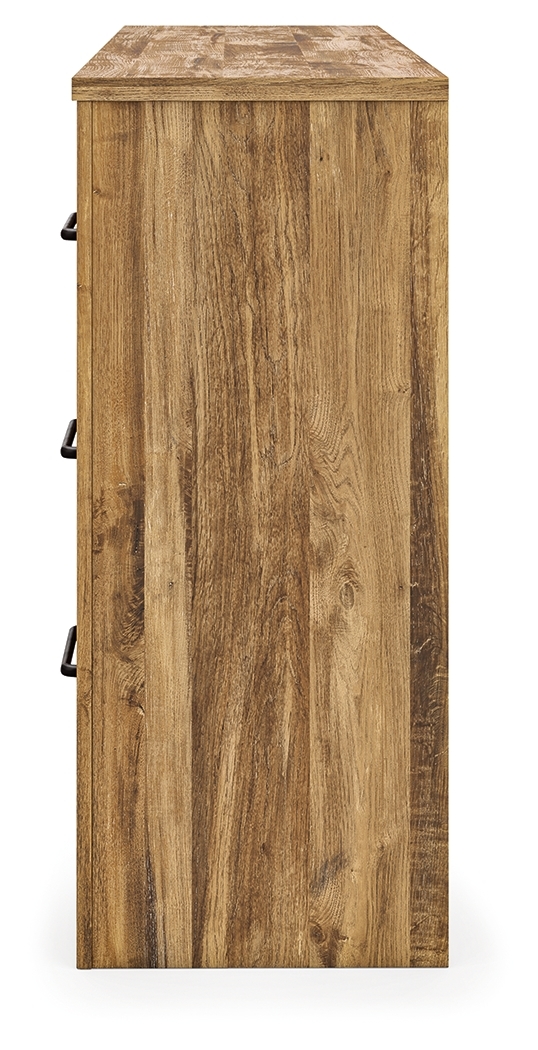 Signature Design by Ashley Maystonna Six Drawer Dresser