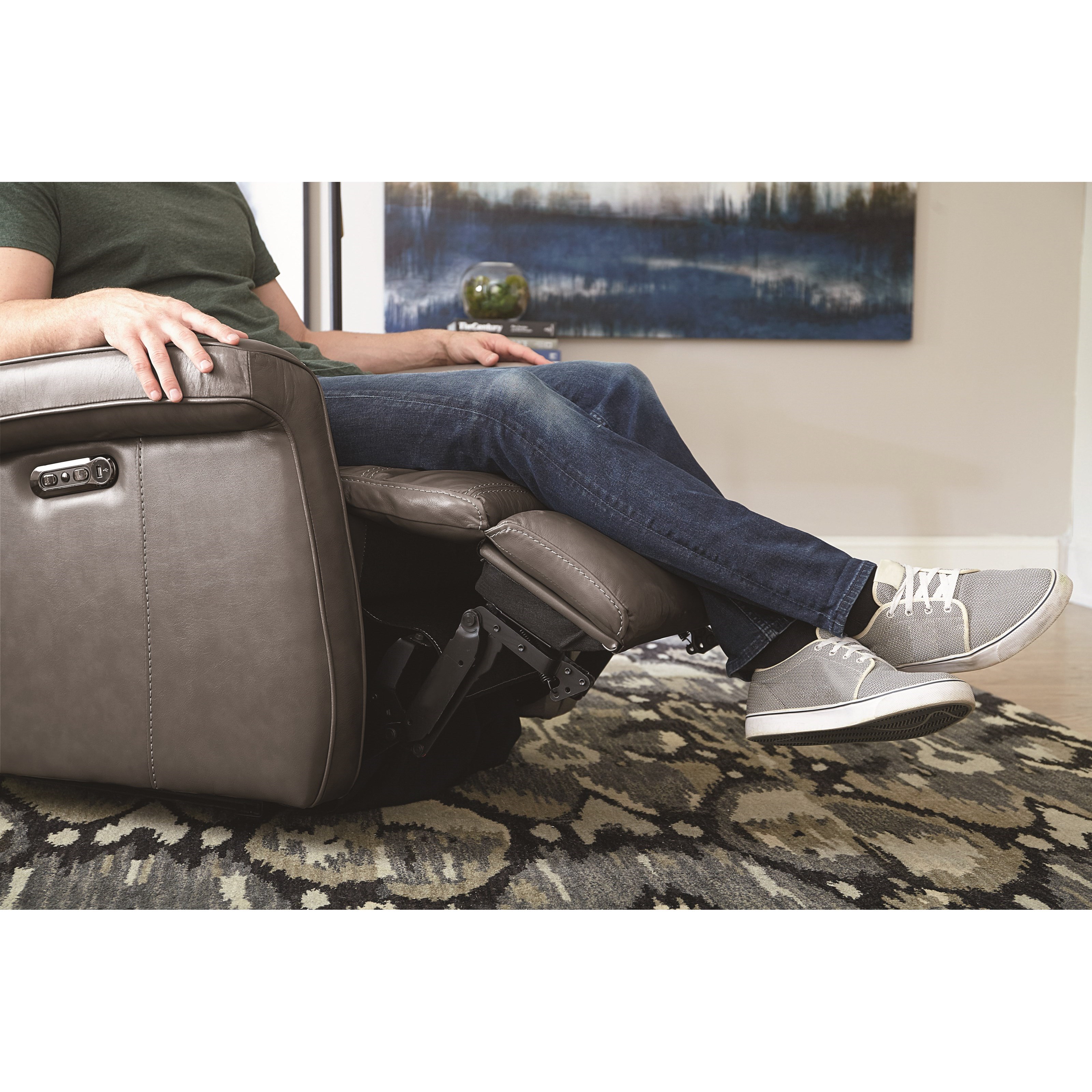 Bassett Club Level - Matthews Lay-Flat Wallsaver Power Recliner