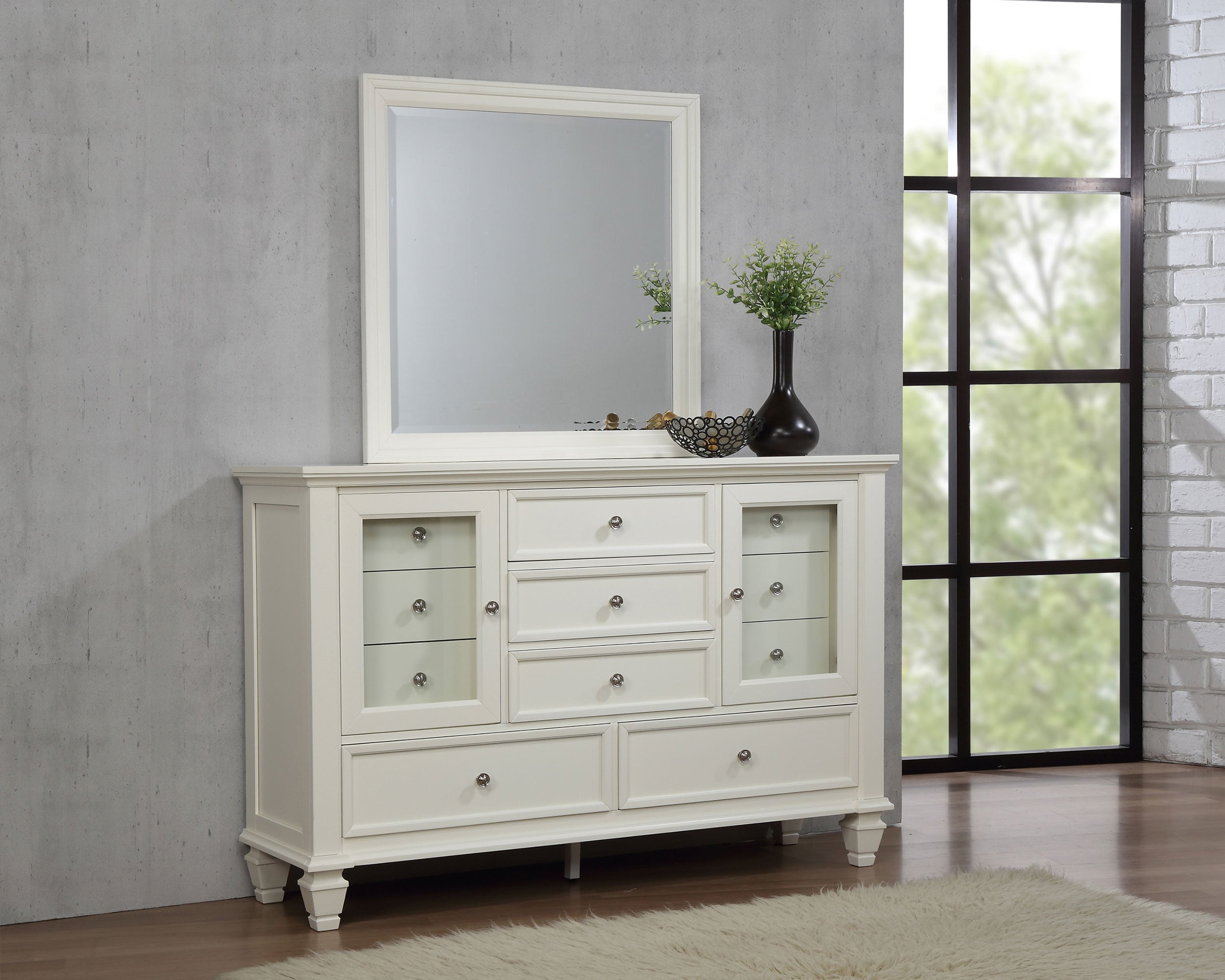 1Dresser w/ Mirror