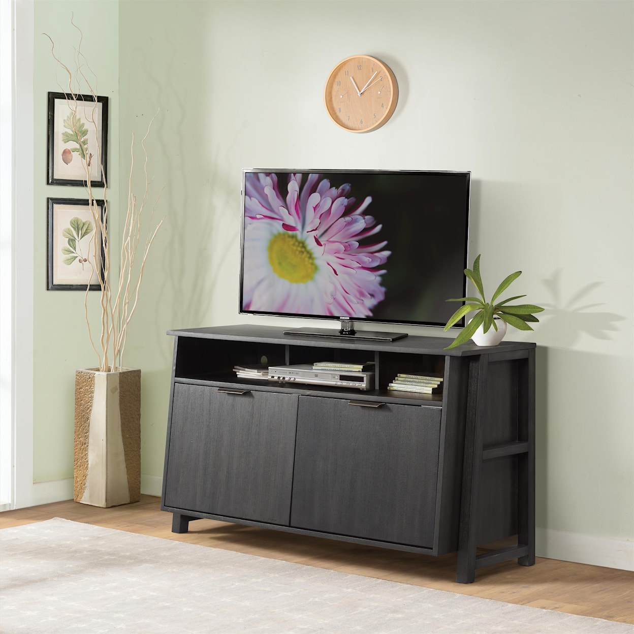 Riverside Furniture Perspectives Entertainment Console