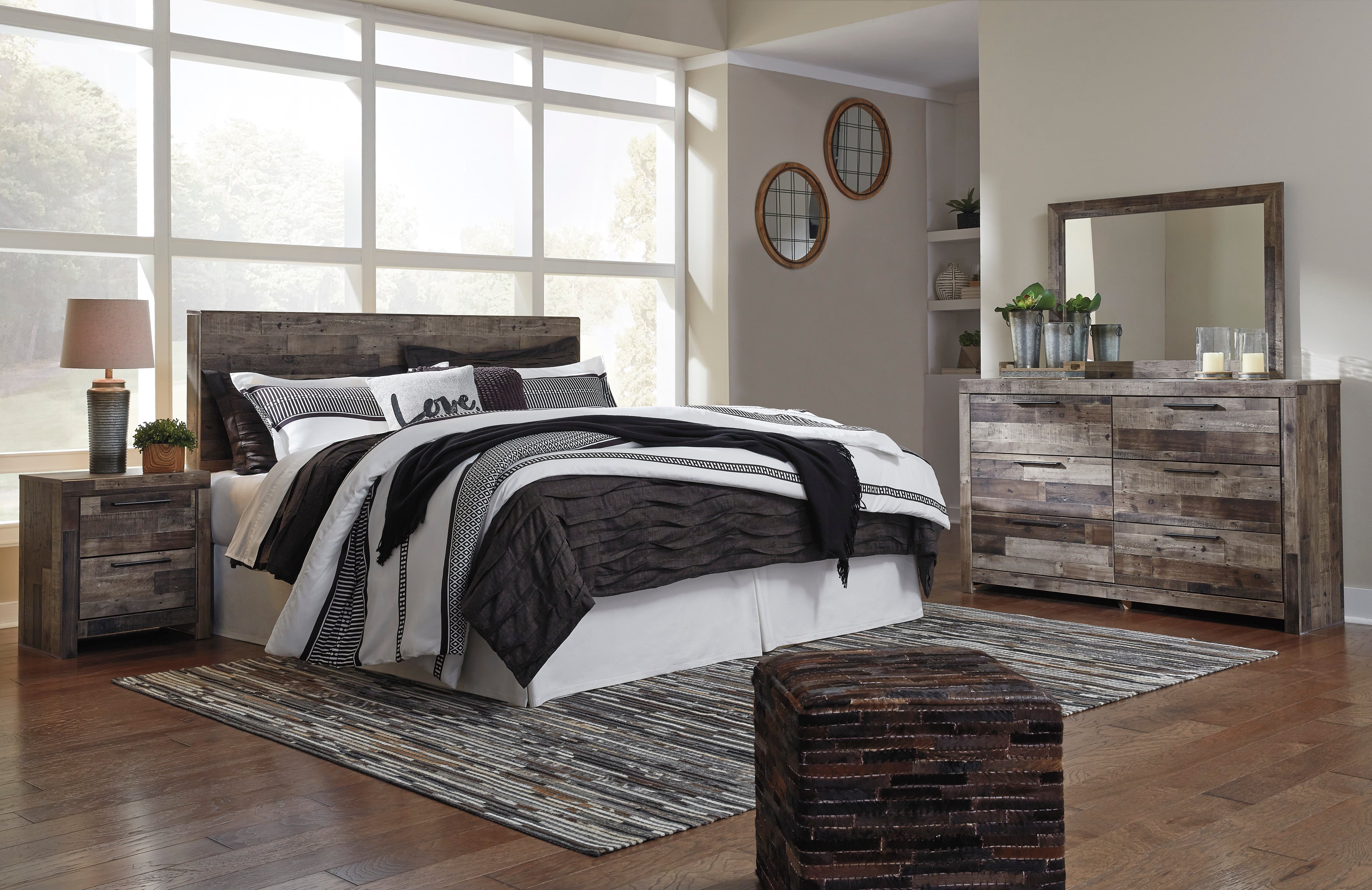 Derekson 2024 bed set