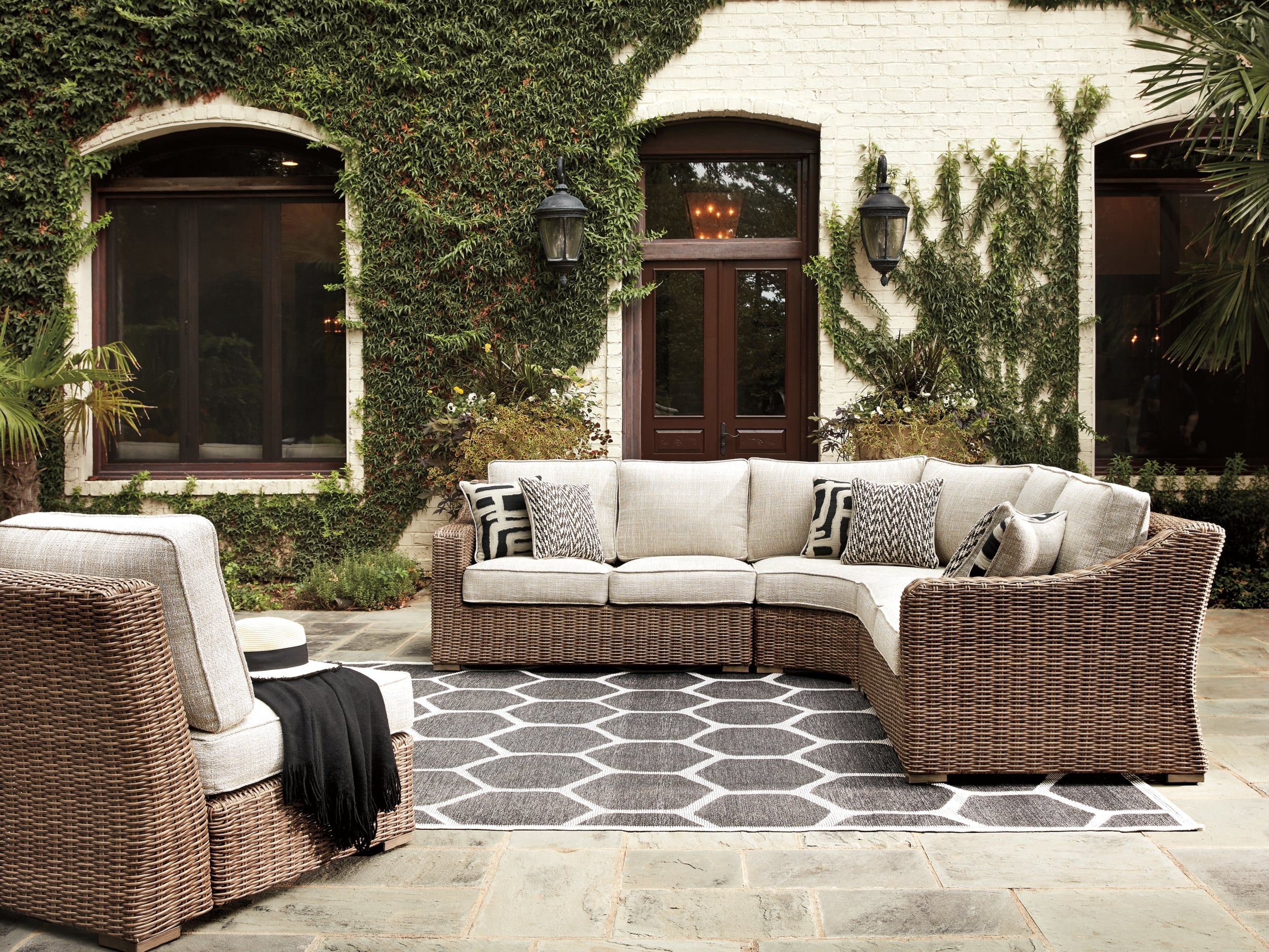 5-Piece Outdoor Seating Set