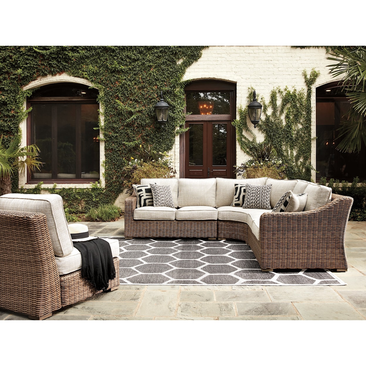 Ashley Furniture Signature Design Beachcroft 5-Piece Outdoor Seating Set