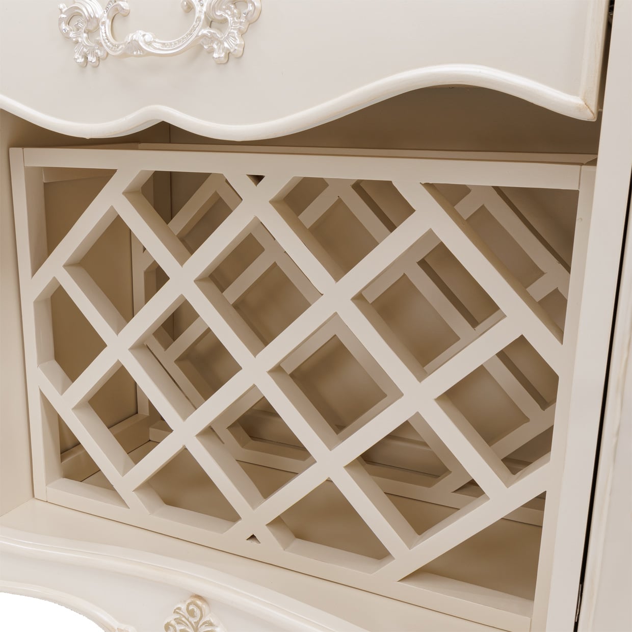 Michael Amini Lavelle Classic Pearl 3-Drawer Sideboard