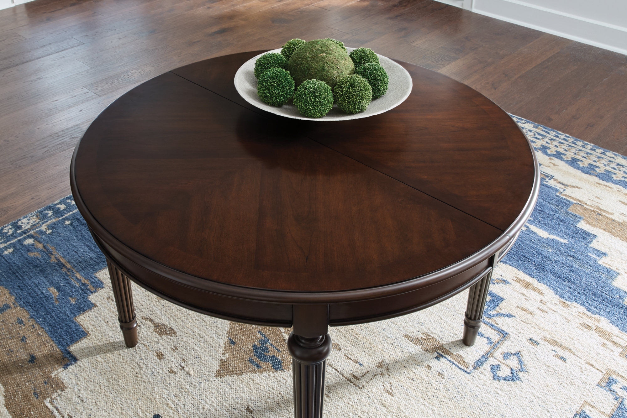 Signature Design by Ashley Lavinton Oval Dining Extension Table