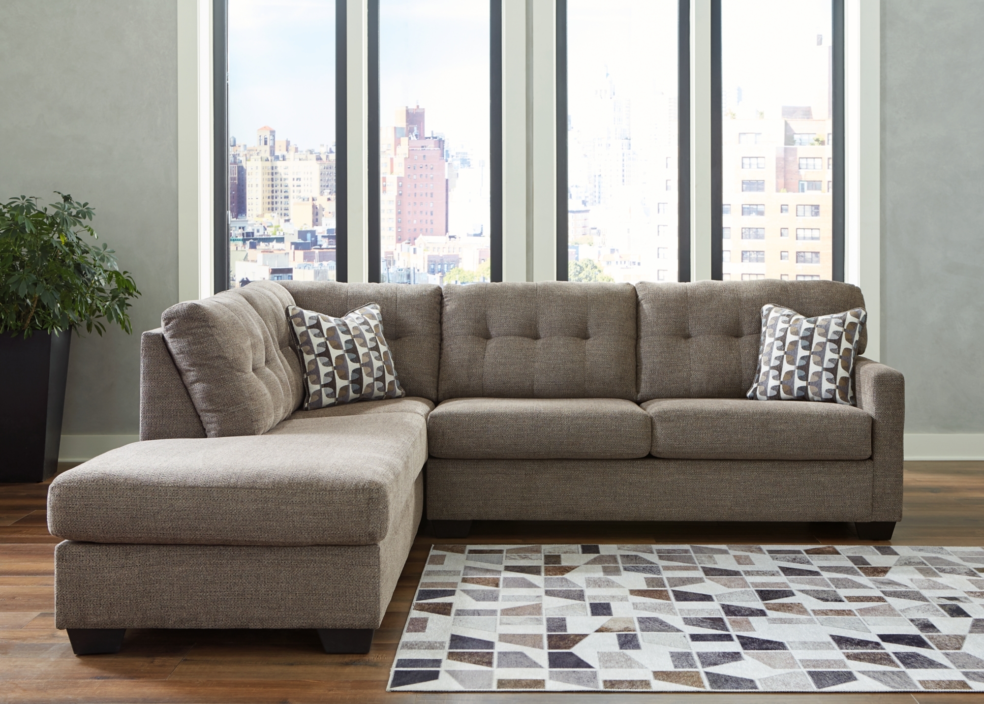 Signature Design by Ashley Mahoney 2-Piece Sectional With Chaise