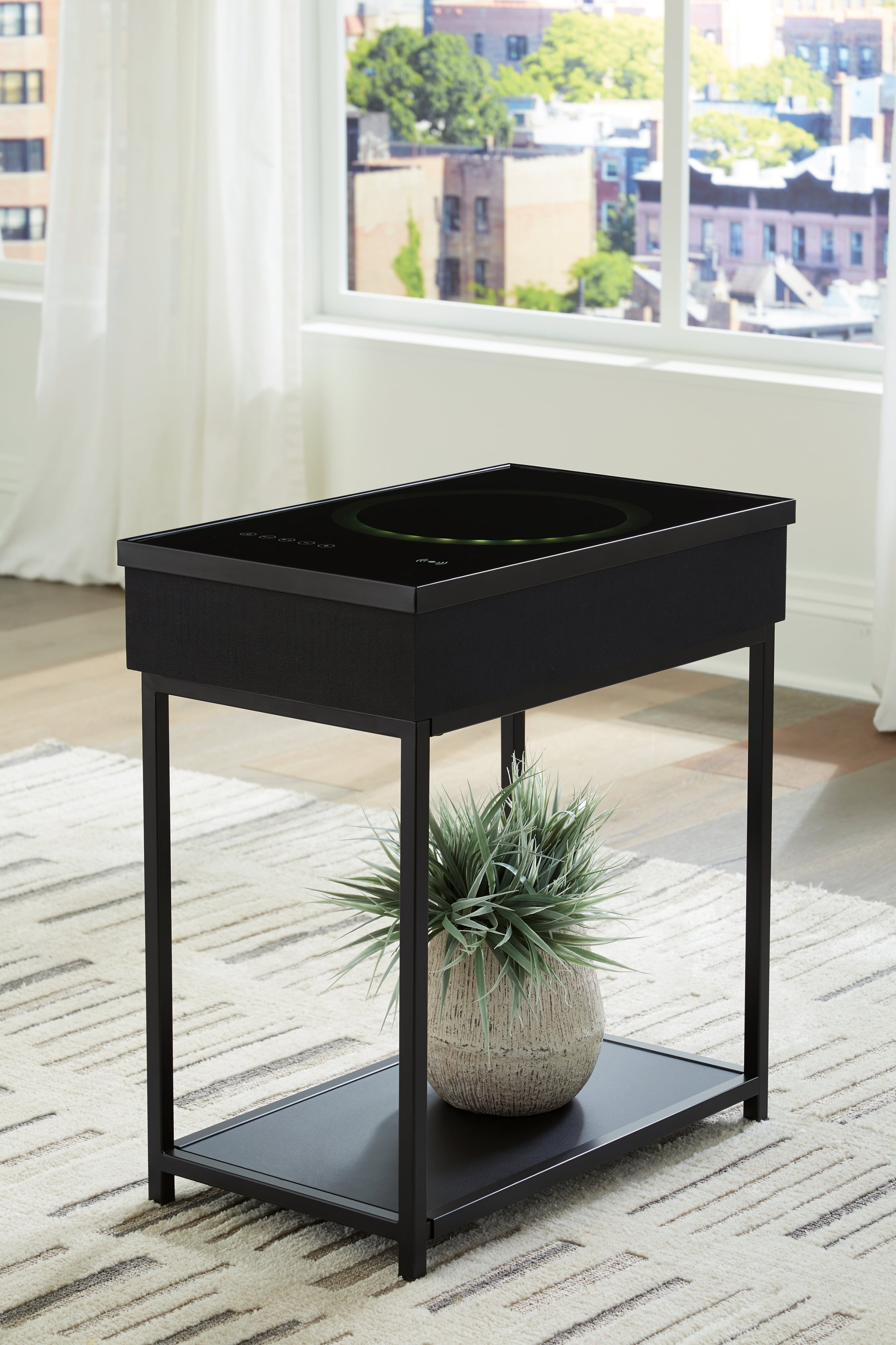Accent Table With Speaker