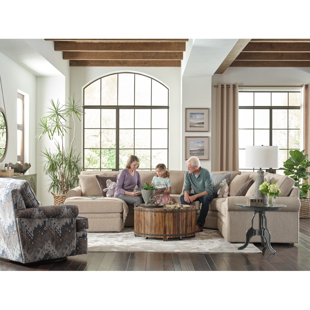 La-Z-Boy Collins Sectional Sofa with Storage Chaise