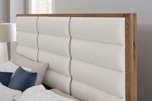 Laurel Mercantile Co. Crafted Oak Upholstered Queen Panel Bed