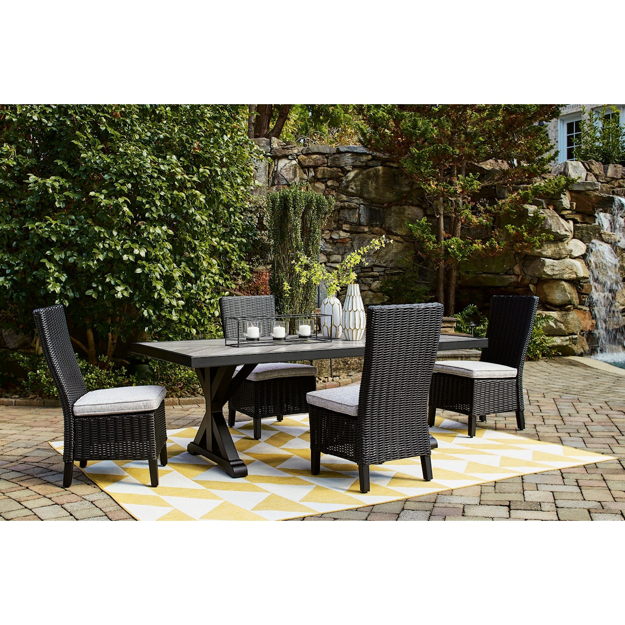 Signature Design by Ashley Beachcroft 5 Piece Outdoor Dining Set