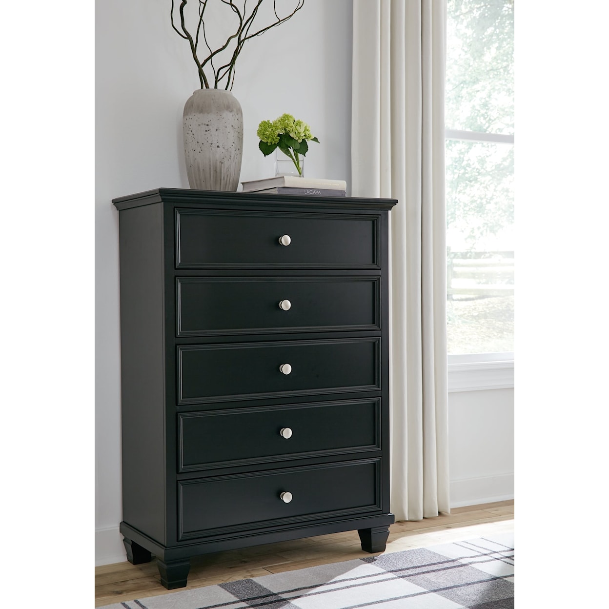 Signature Lanolee 5-Drawer Chest