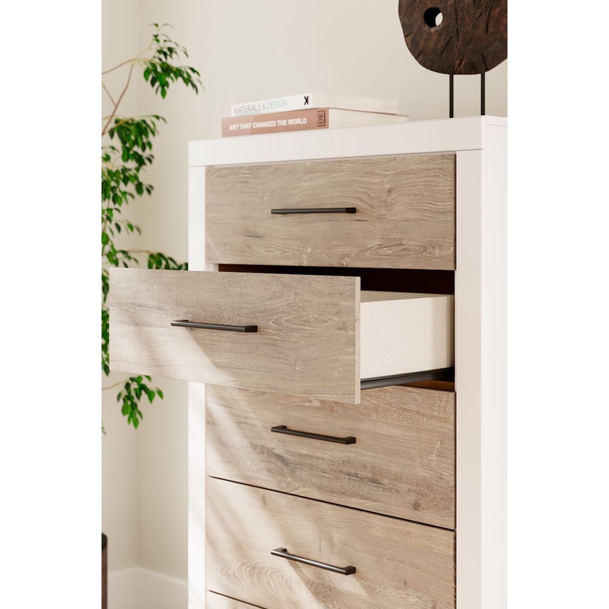 Signature Design by Ashley Charbitt 5-Drawer Chest