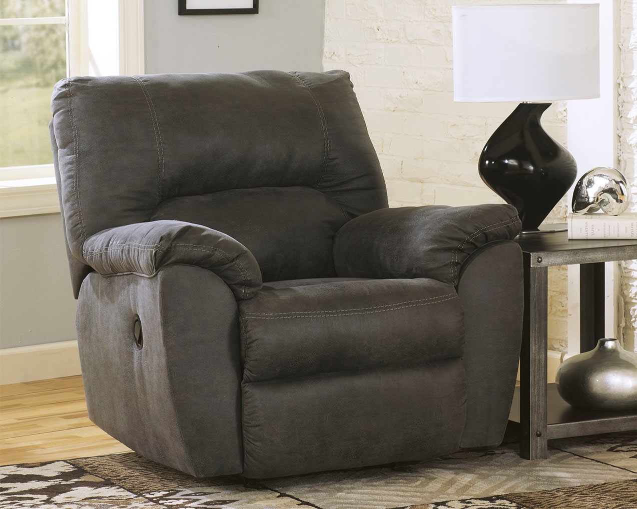 Signature Design by Ashley Tambo Rocker Recliner