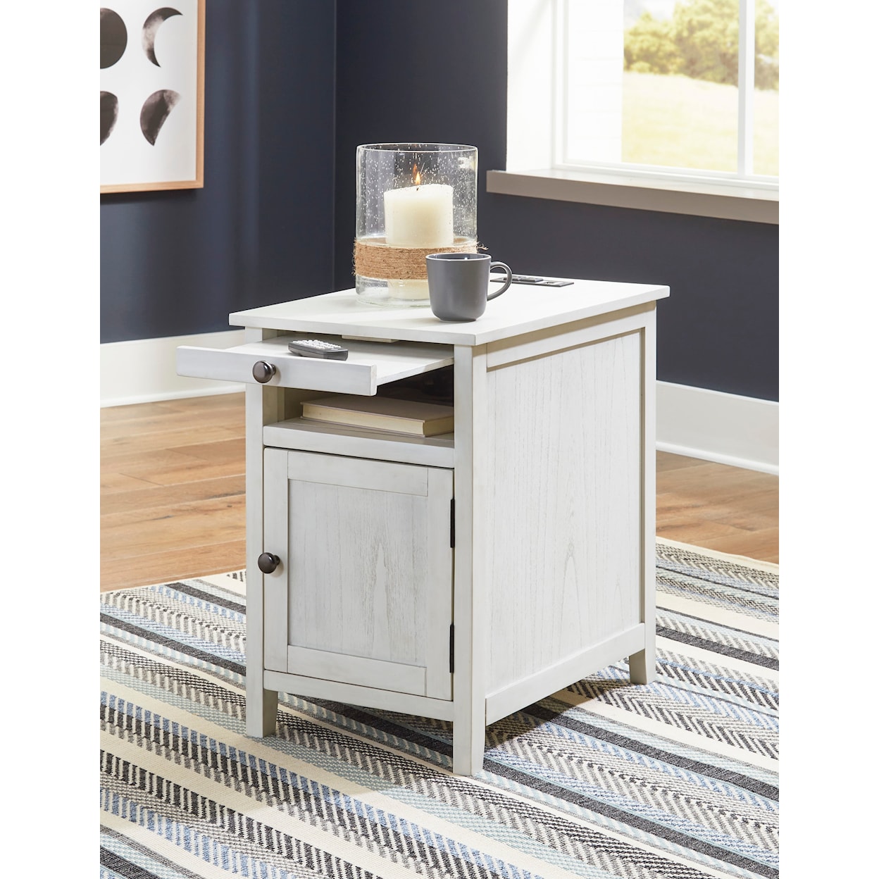 Ashley Signature Design Treytown Chairside End Table