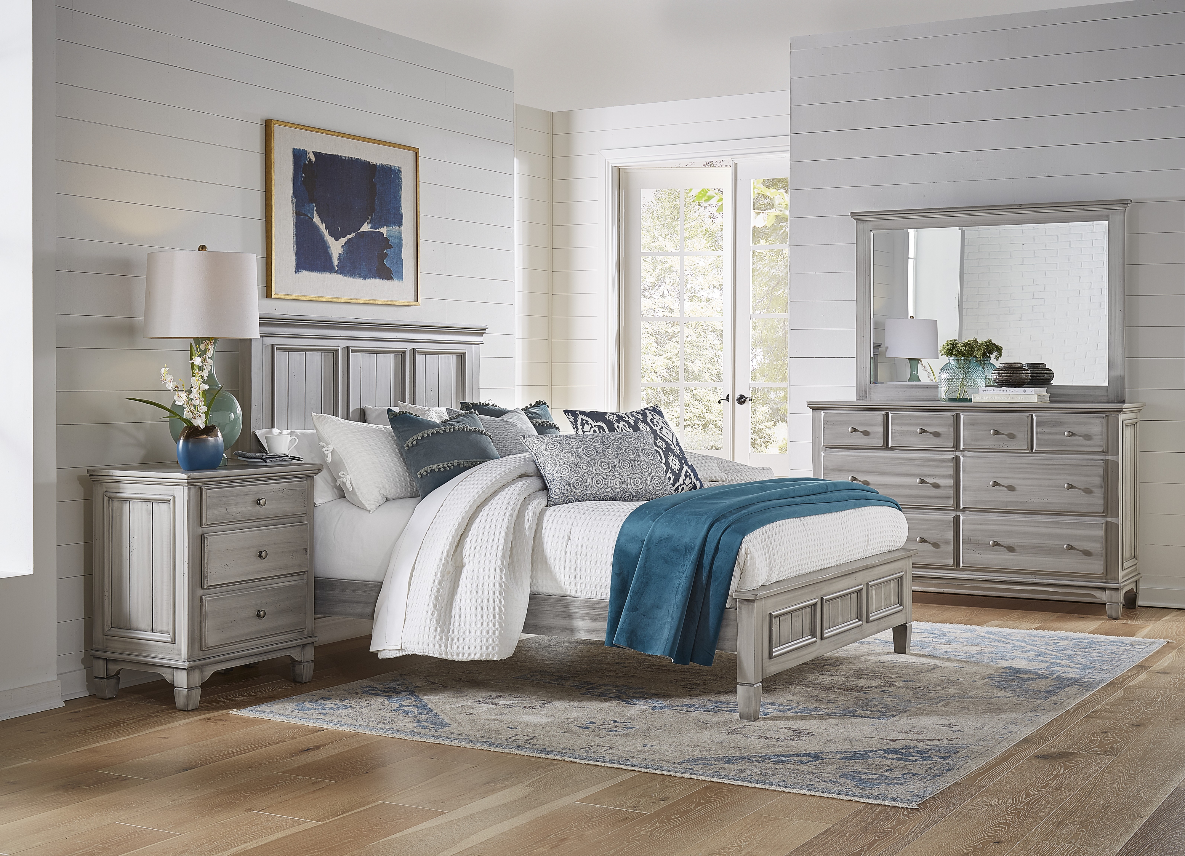 Daniel's Amish Blue Ridge Queen Panel Bed with Standard Footboard