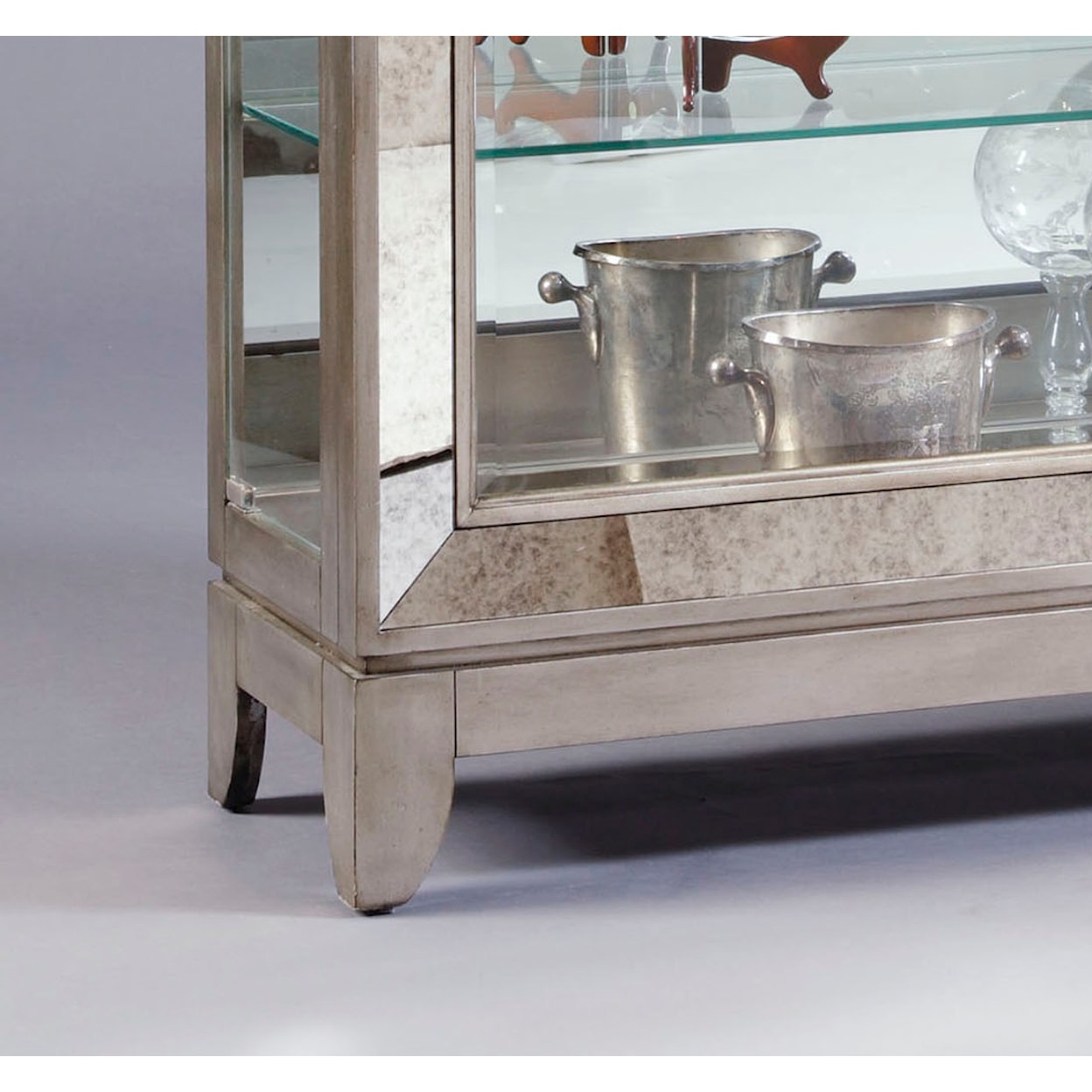 Pulaski Furniture Curios Platinum Side Entry Curio Cabinet