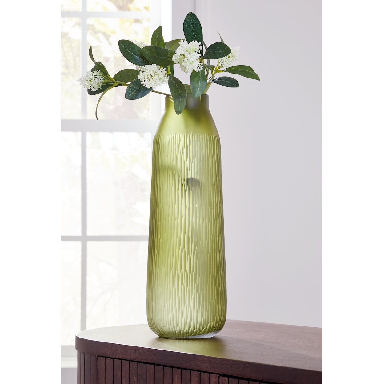 Signature Design Scottyard Vase