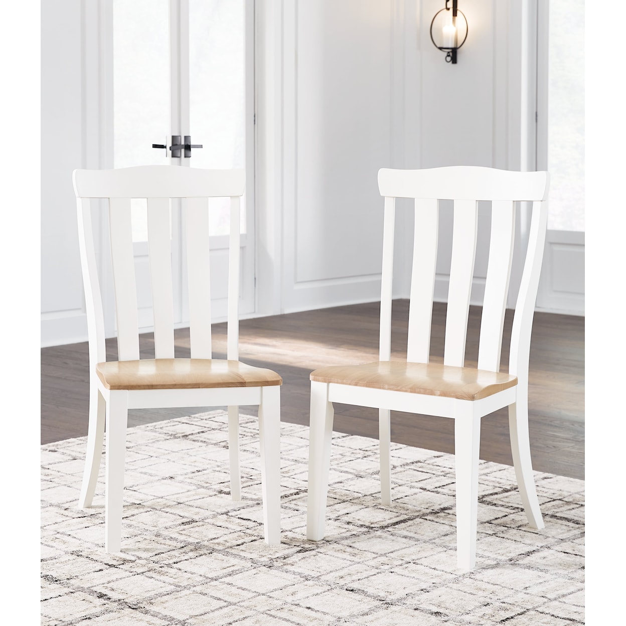 Signature Design Ashbryn Dining Room Side Chair