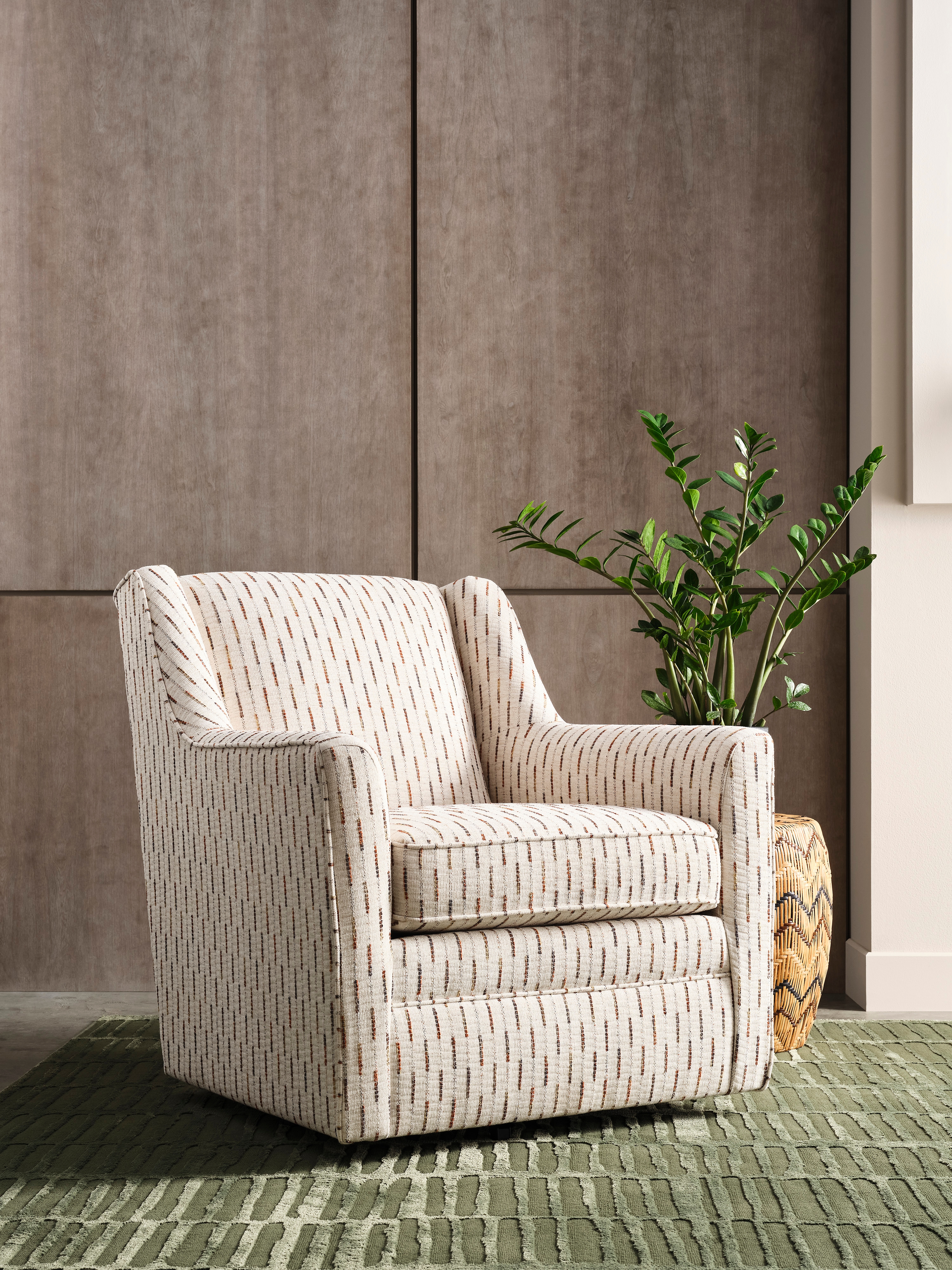 Best Home Furnishings Riva Swivel Chair