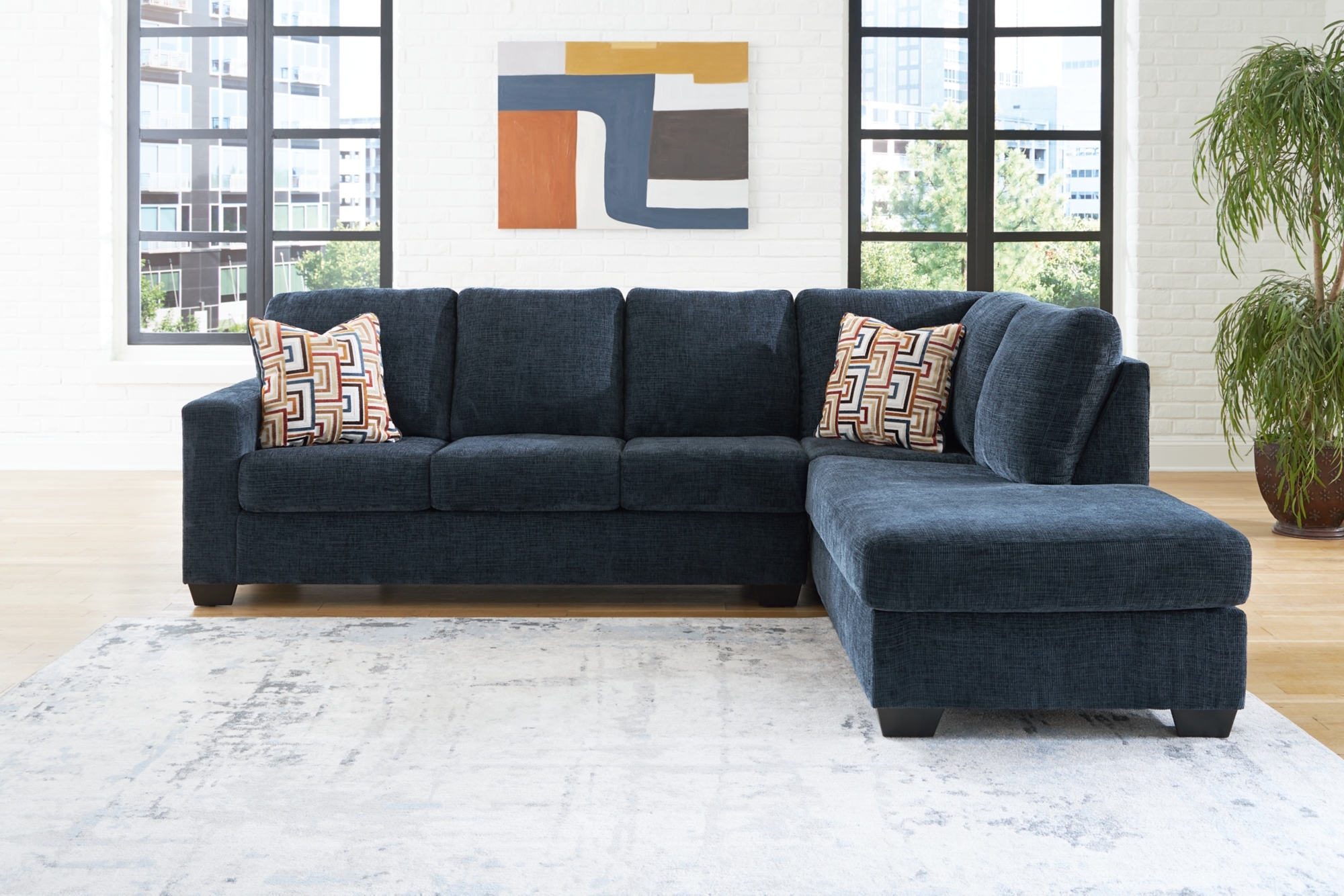 Signature Design by Ashley Aviemore 2-Piece Sectional With Chaise