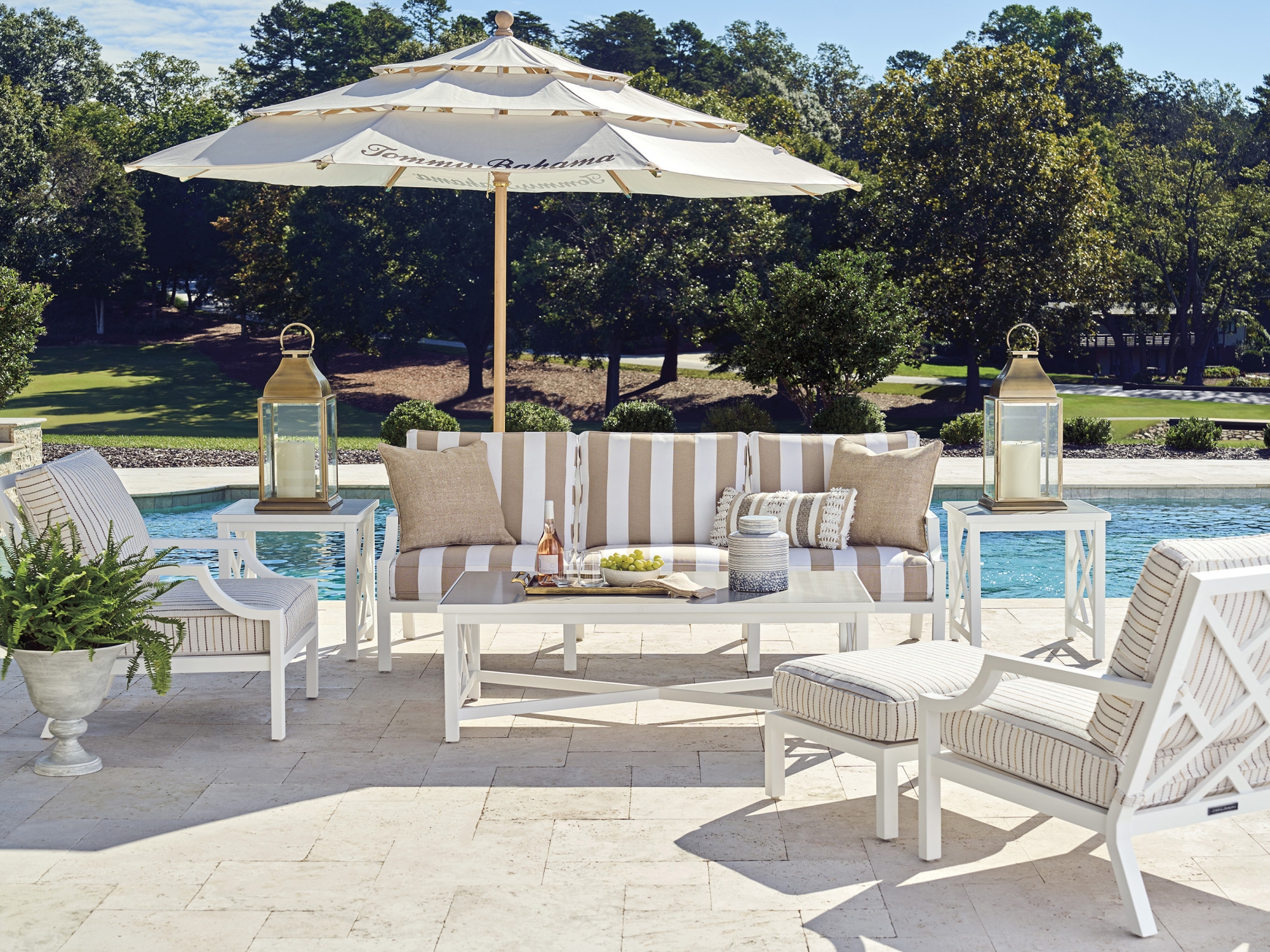 Outdoor 54" Rect. Chippendale Coffee Table