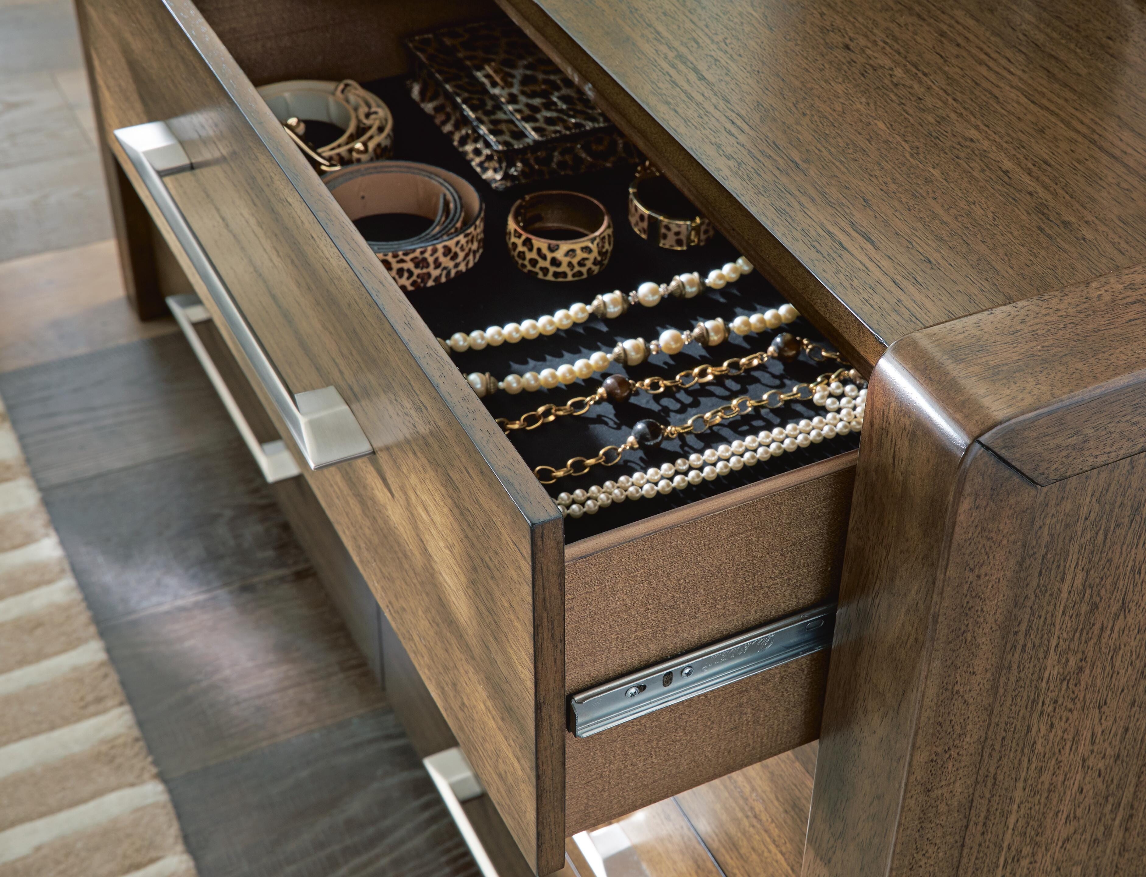 Ashley Marxmore 3-drawer Nightstand