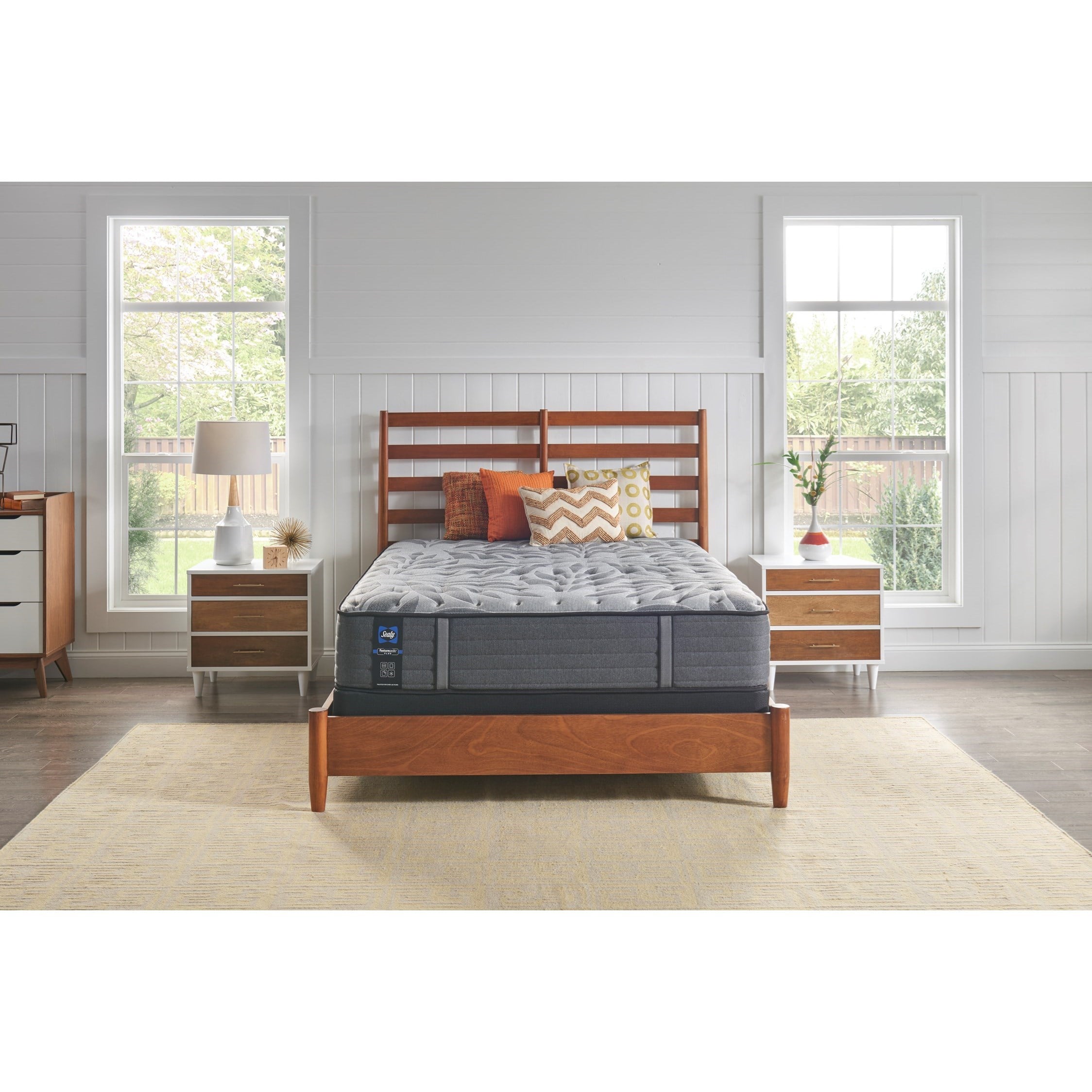 Sealy Euclid Avenue 726491123 Queen 13" Medium Tight Top Mattress
