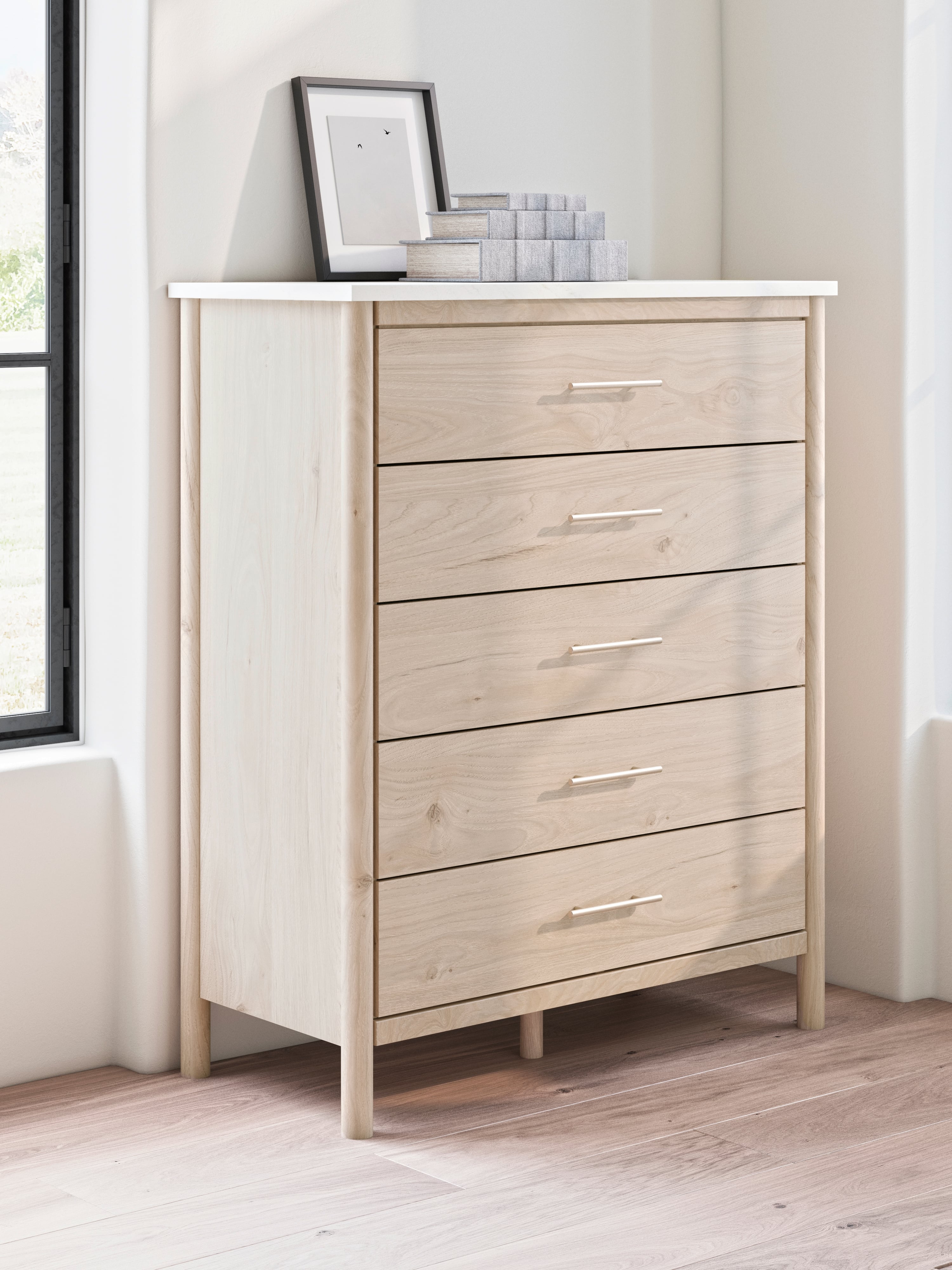 Signature Design by Ashley Cadmori 5-Drawer Chest