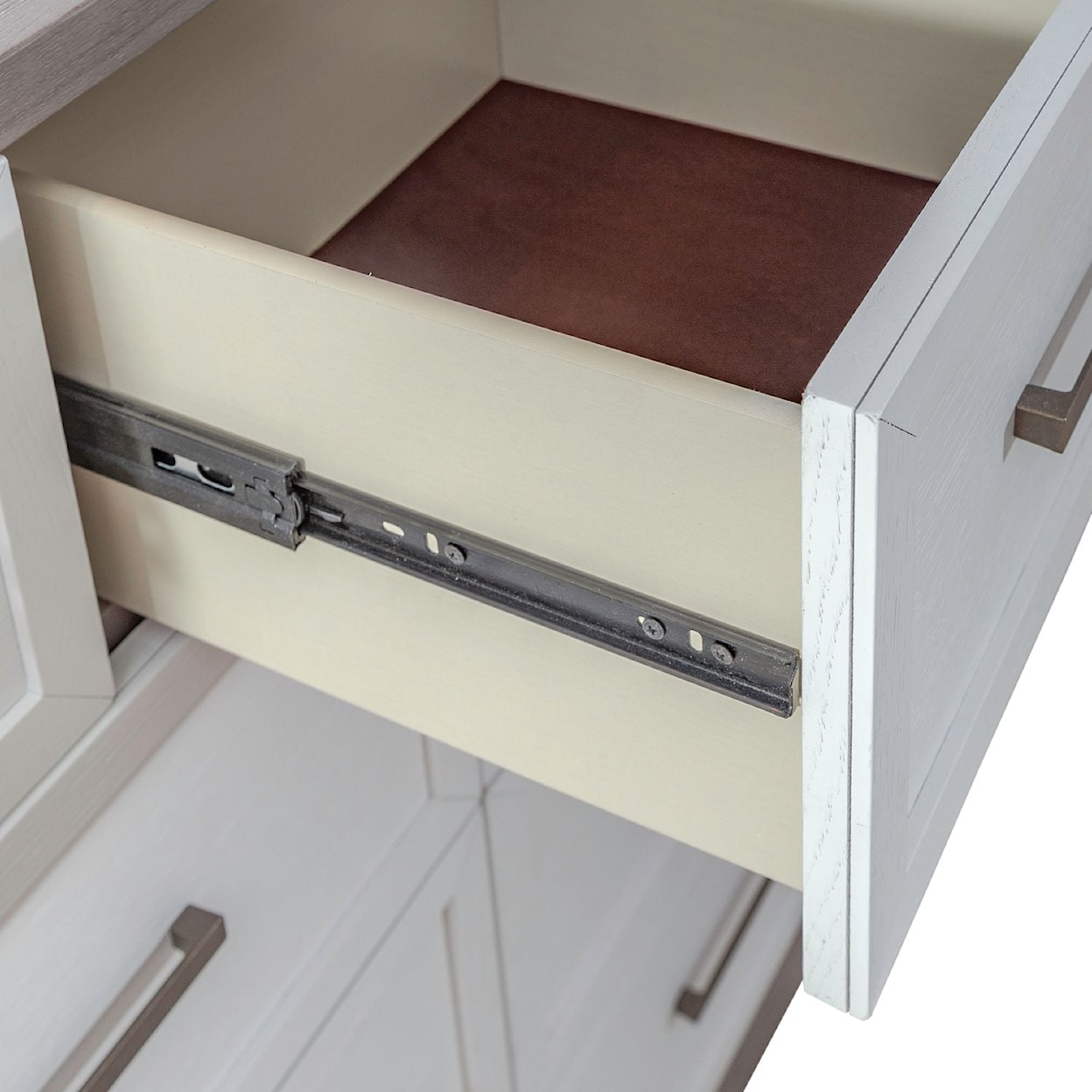 Libby Palmetto Heights 9-Drawer Chesser