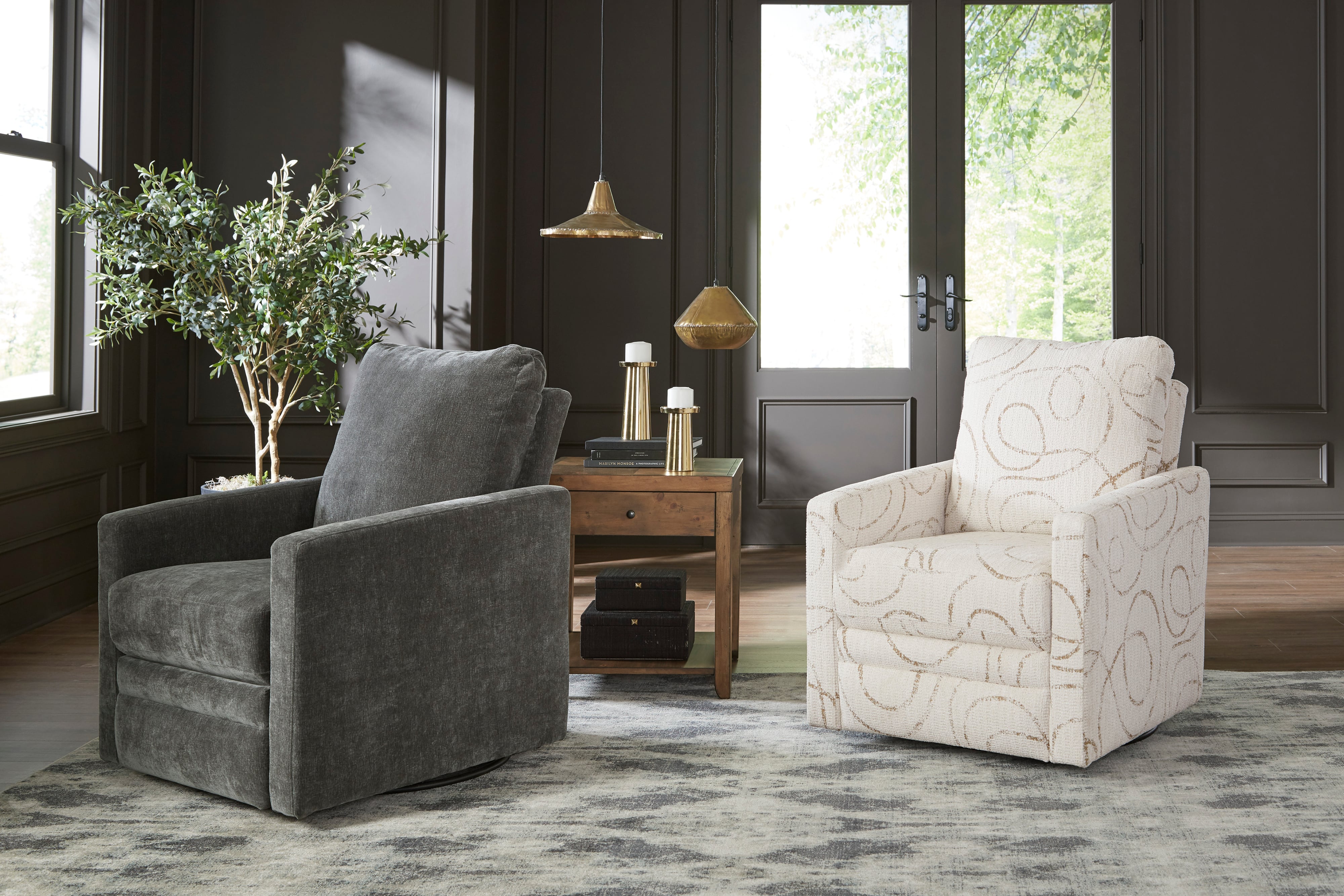 Best Home Furnishings Giana Swivel Recliner