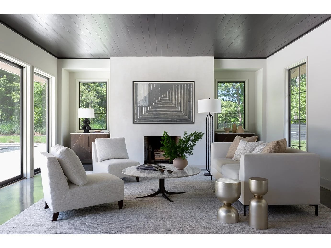 Universal Erinn V x Universal Roca Tall Spot Table