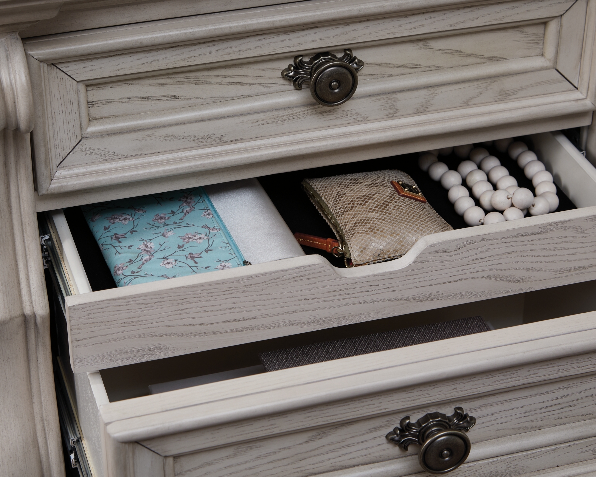 Signature Design by Ashley Bruchandi 3-Drawer Nightstand