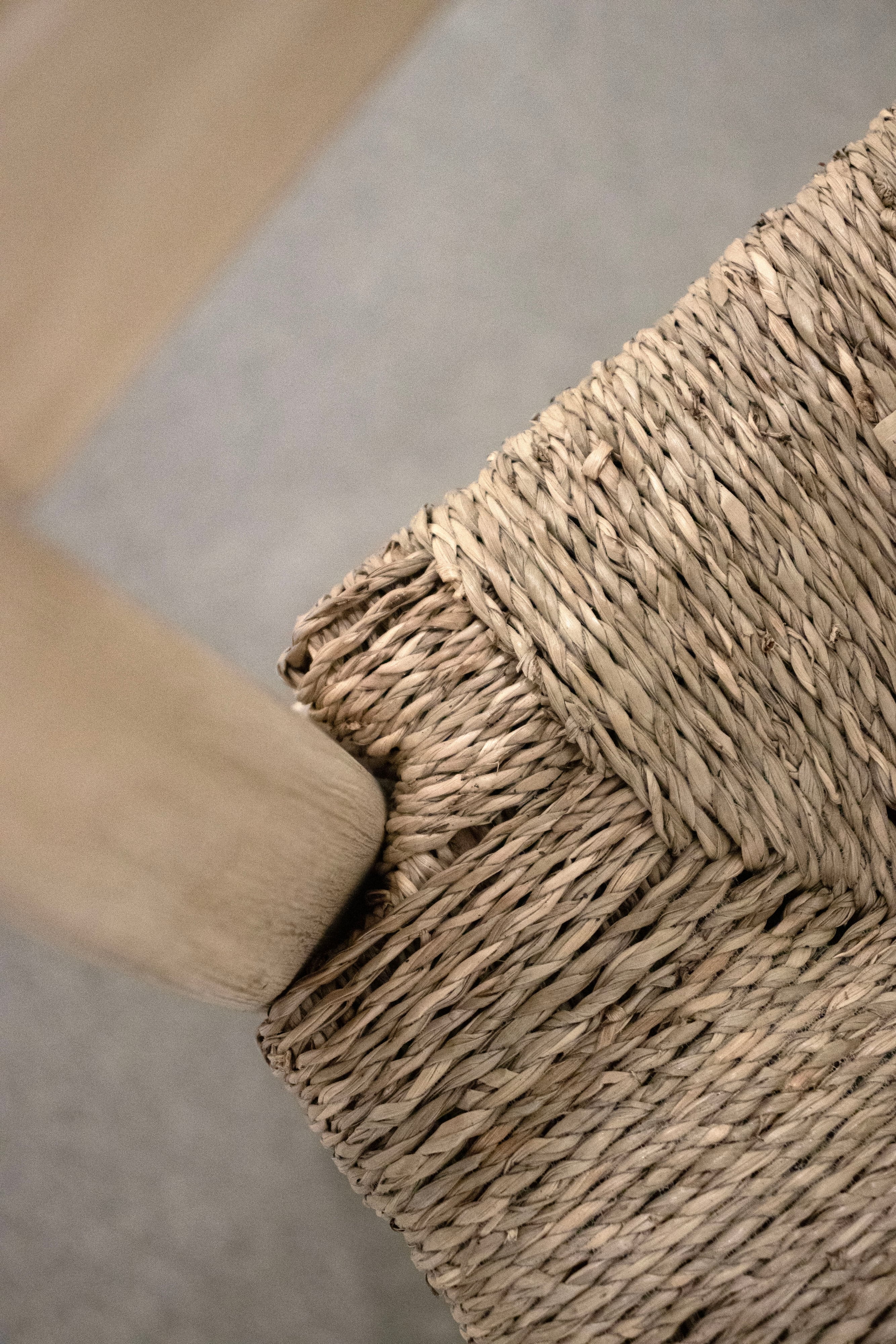 Riverside Furniture Laguna Rush Seat Side Chair