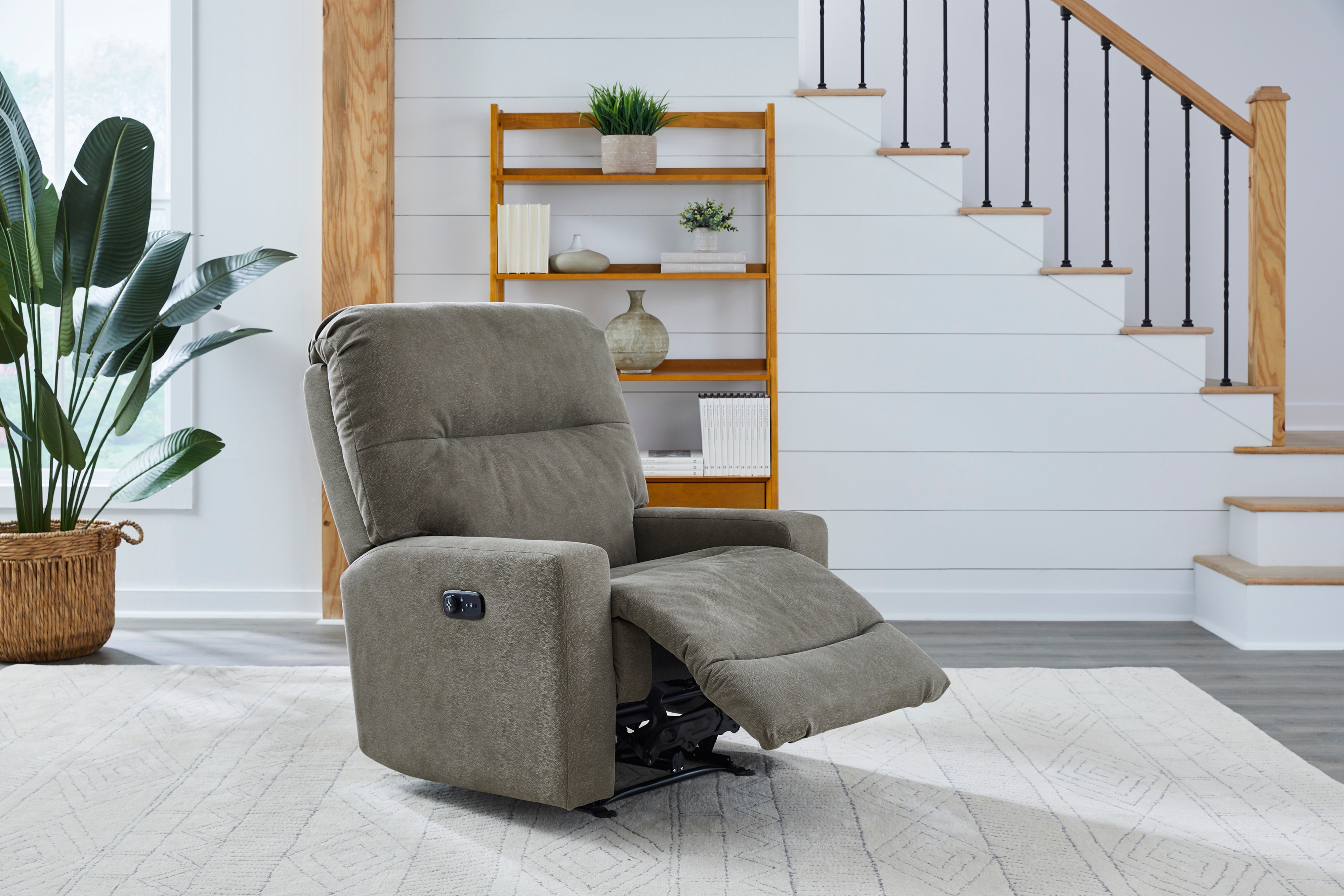 Best Home Furnishings Kenley Wall-Saving Power Recliner