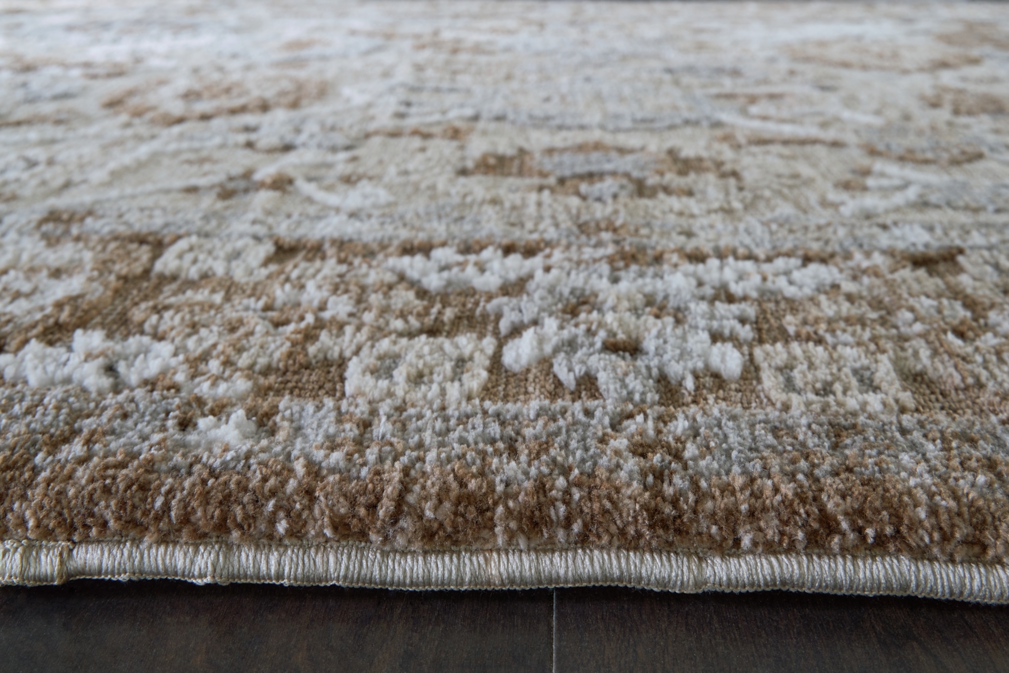 Signature Design by Ashley Ainswick Memory Foam Large Rug